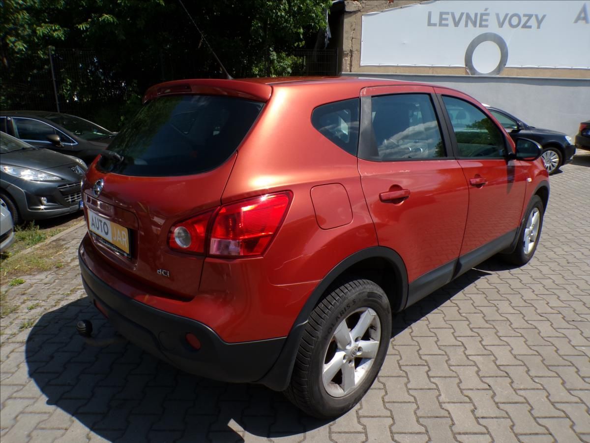 Nissan Qashqai, 1,5 DCi  TAŽNÉ ZAŘÍZENÍ - fotka 5