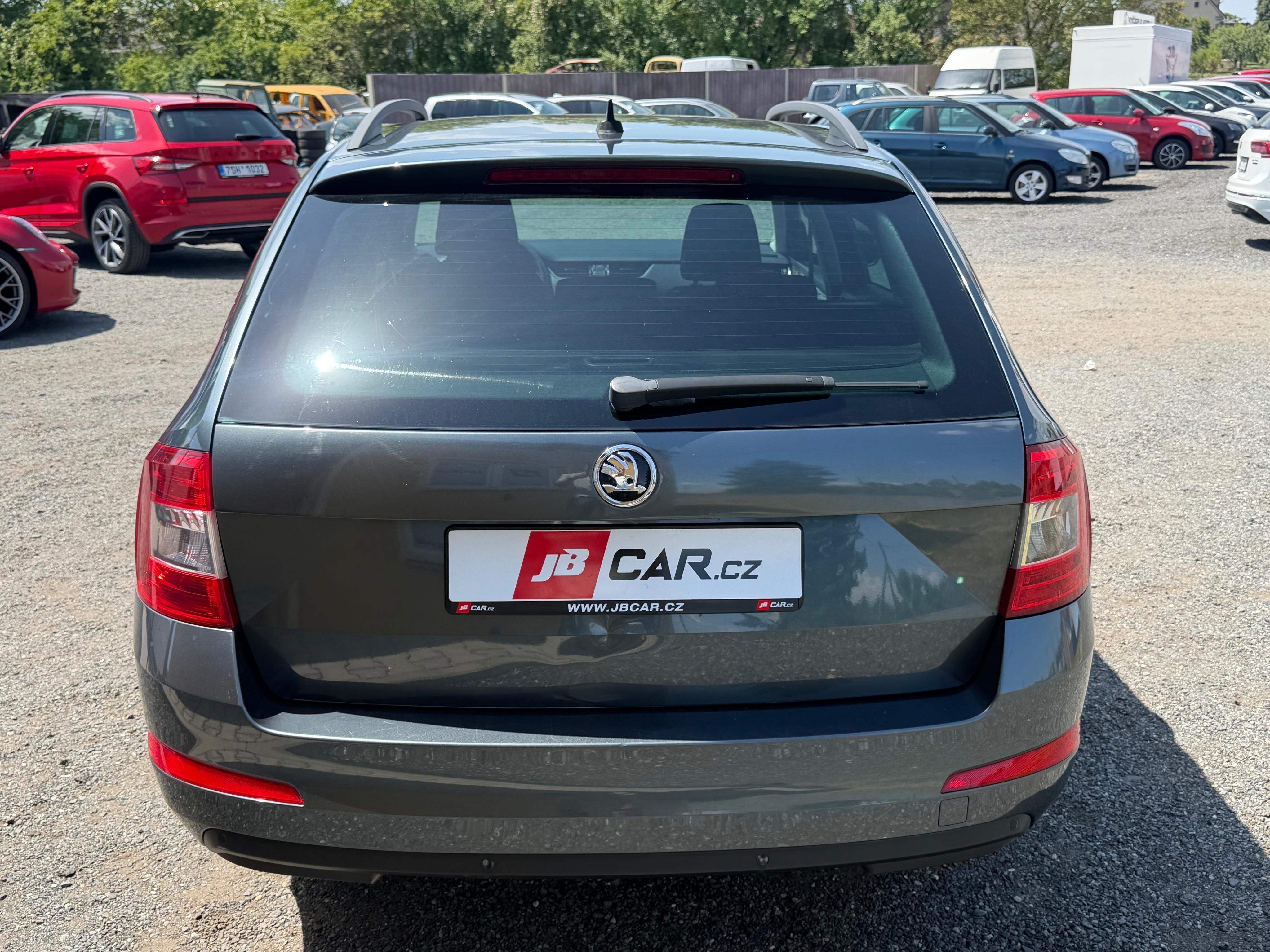 Škoda Octavia, 2.0 TDI 110KW NAVI 1.MAJITEL - fotka 3