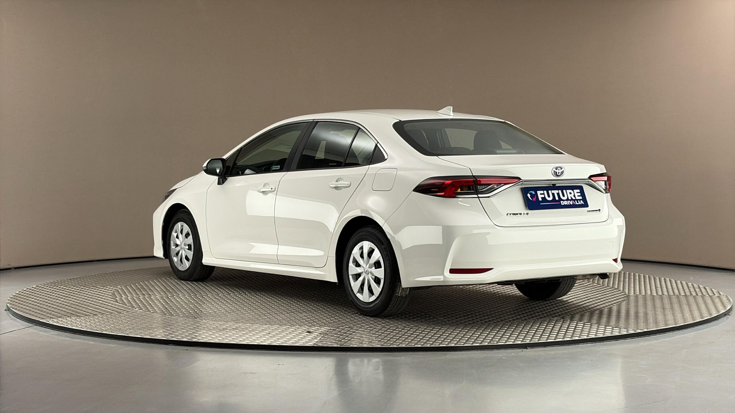 Toyota Corolla, 1.8 Hybrid AUT Active Sedan - fotka 2