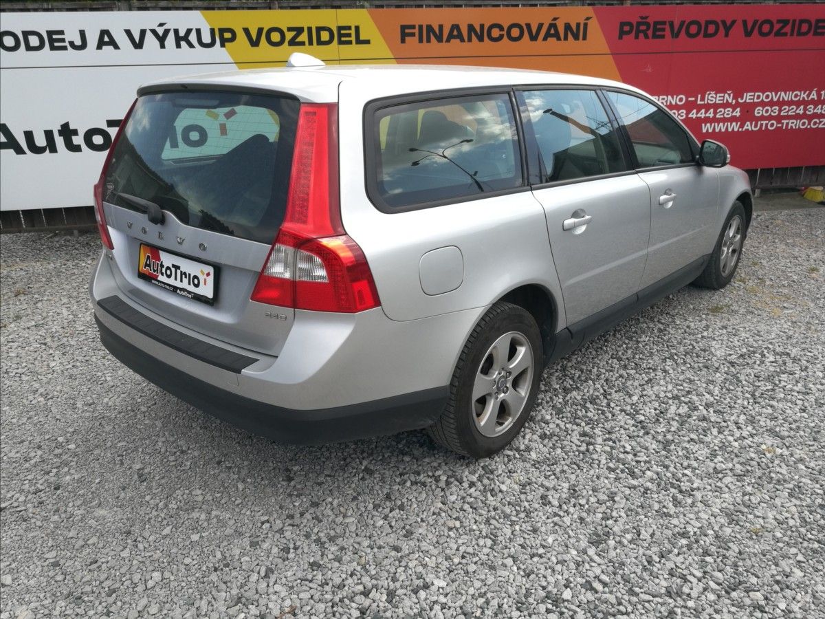 Volvo V70, 2,4 D - fotka 3