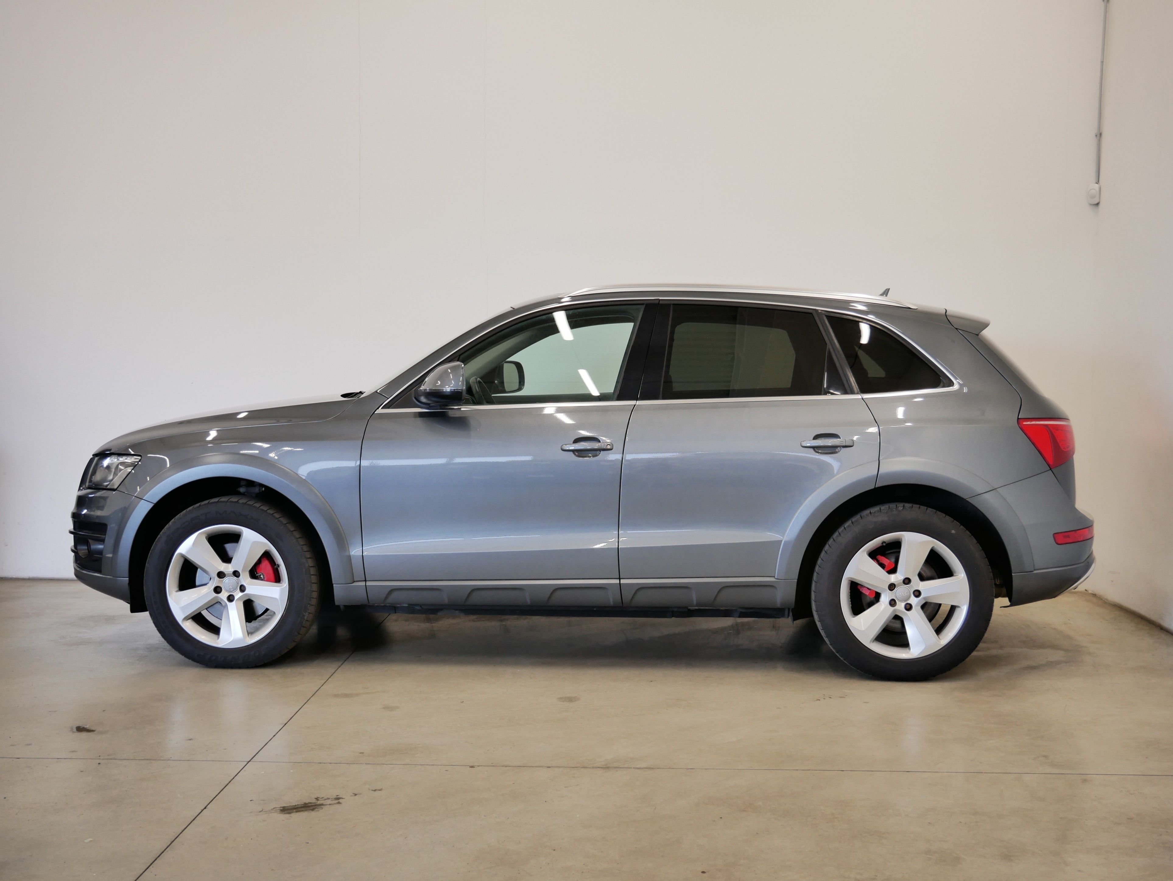 Audi Q5, 3.0 TDI 176kW quattro Standard - fotka 3