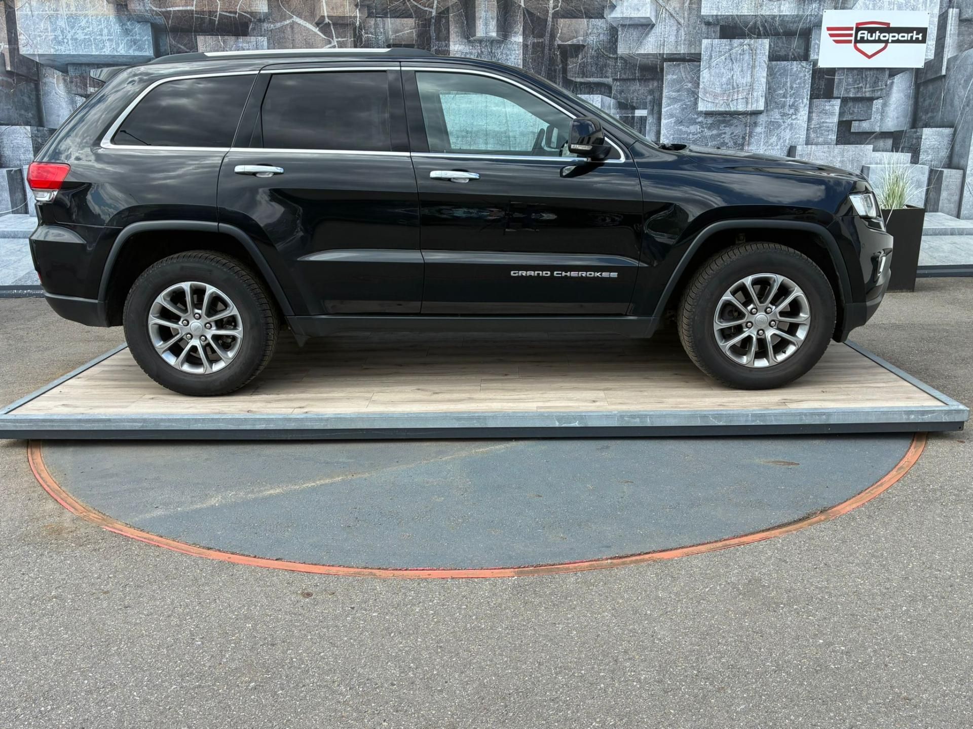 Jeep Grand Cherokee, 3.0CRDi, 184KW, LIMITED, DPH - fotka 5