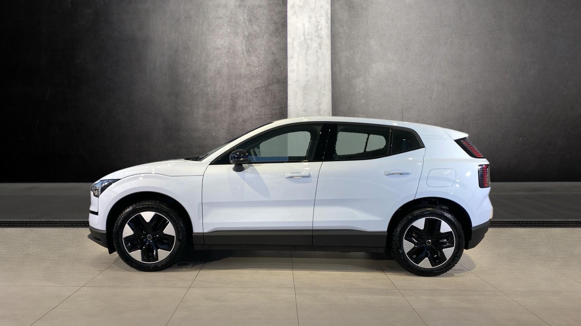 Volvo EX30, PLUS, P5 LONG RANFE electric, - fotka 3