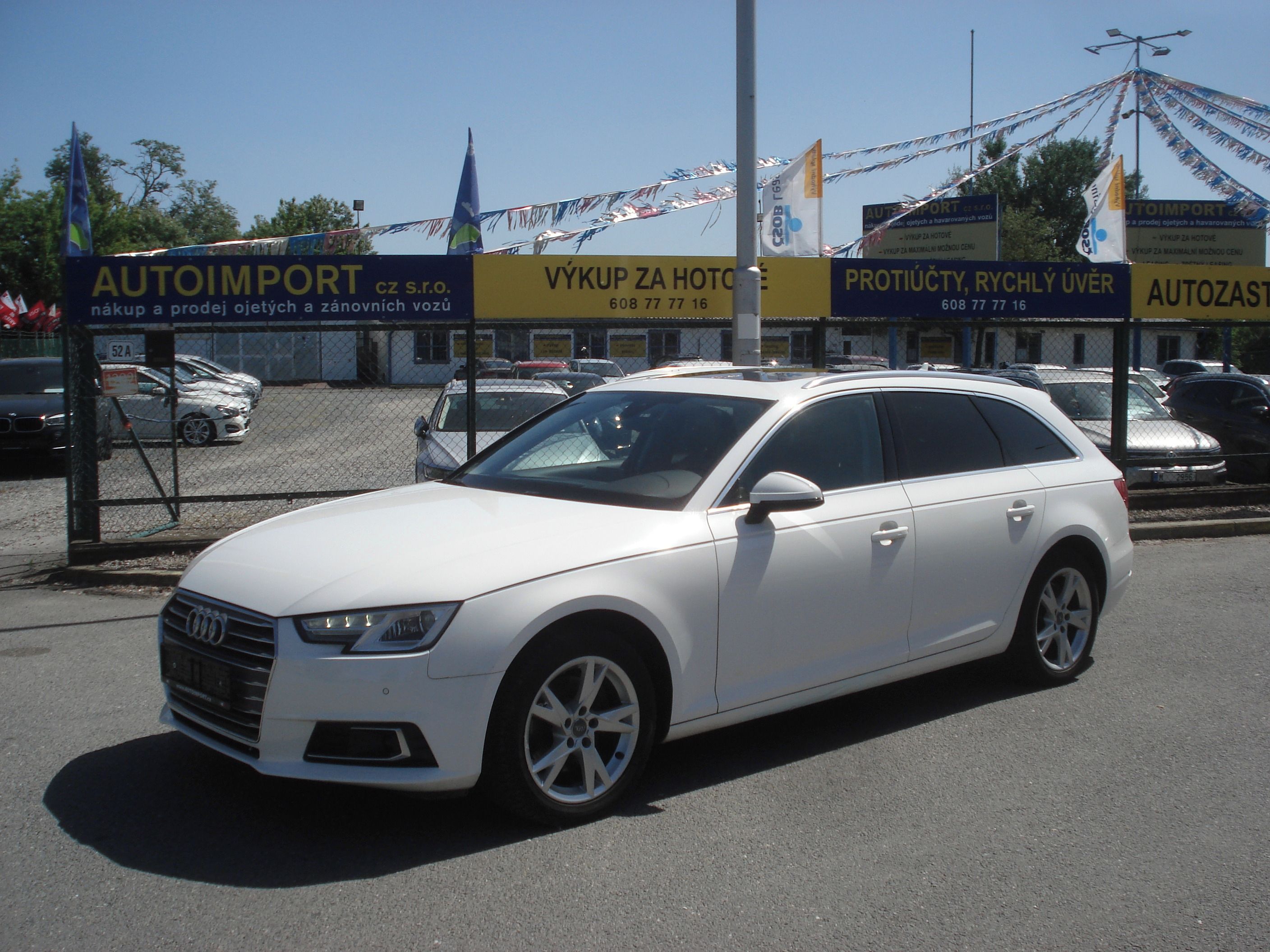 Audi A4, 2.0 TDI PANOR. 130 KW S-TRON. - fotka 2