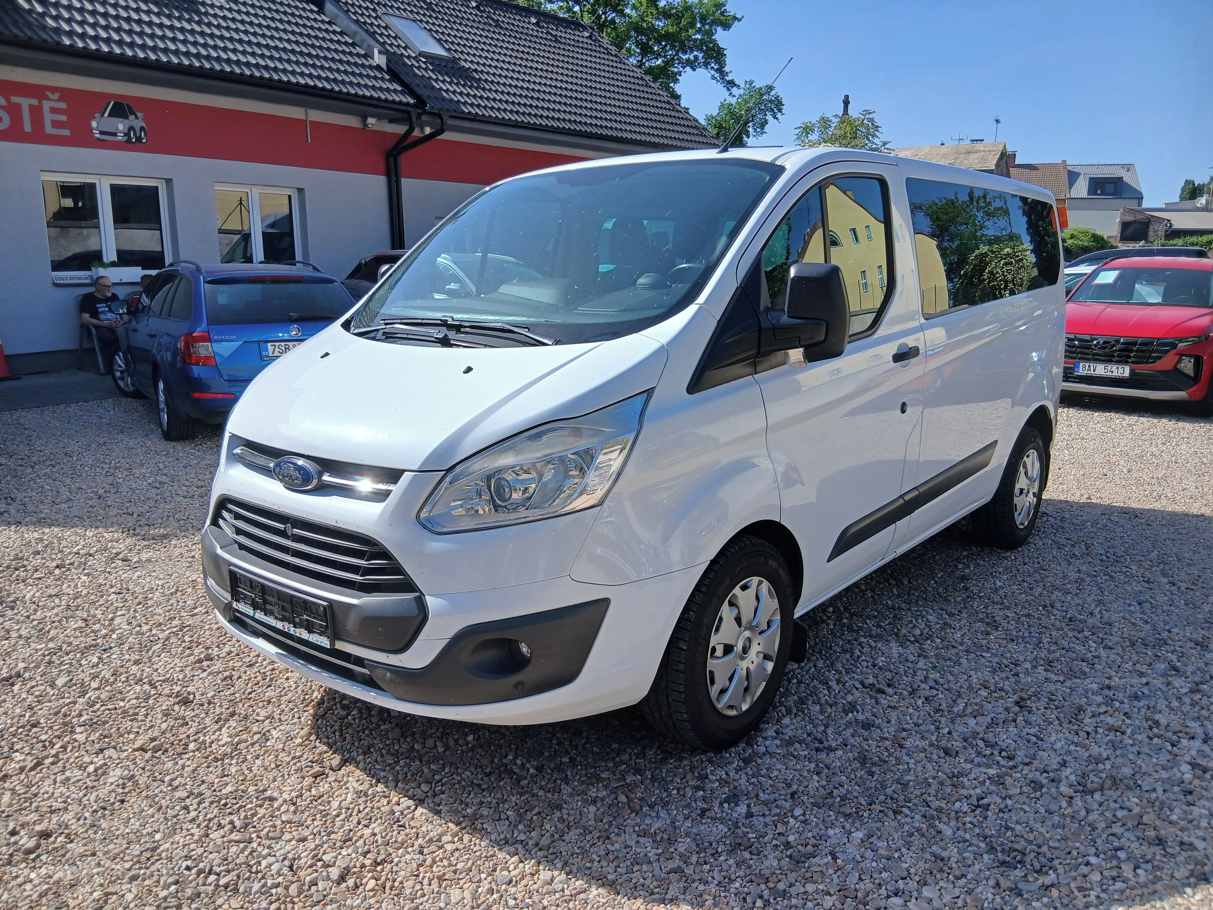 Ford Transit Custom, 2.0TDCi 96KW 9Míst S.kniha