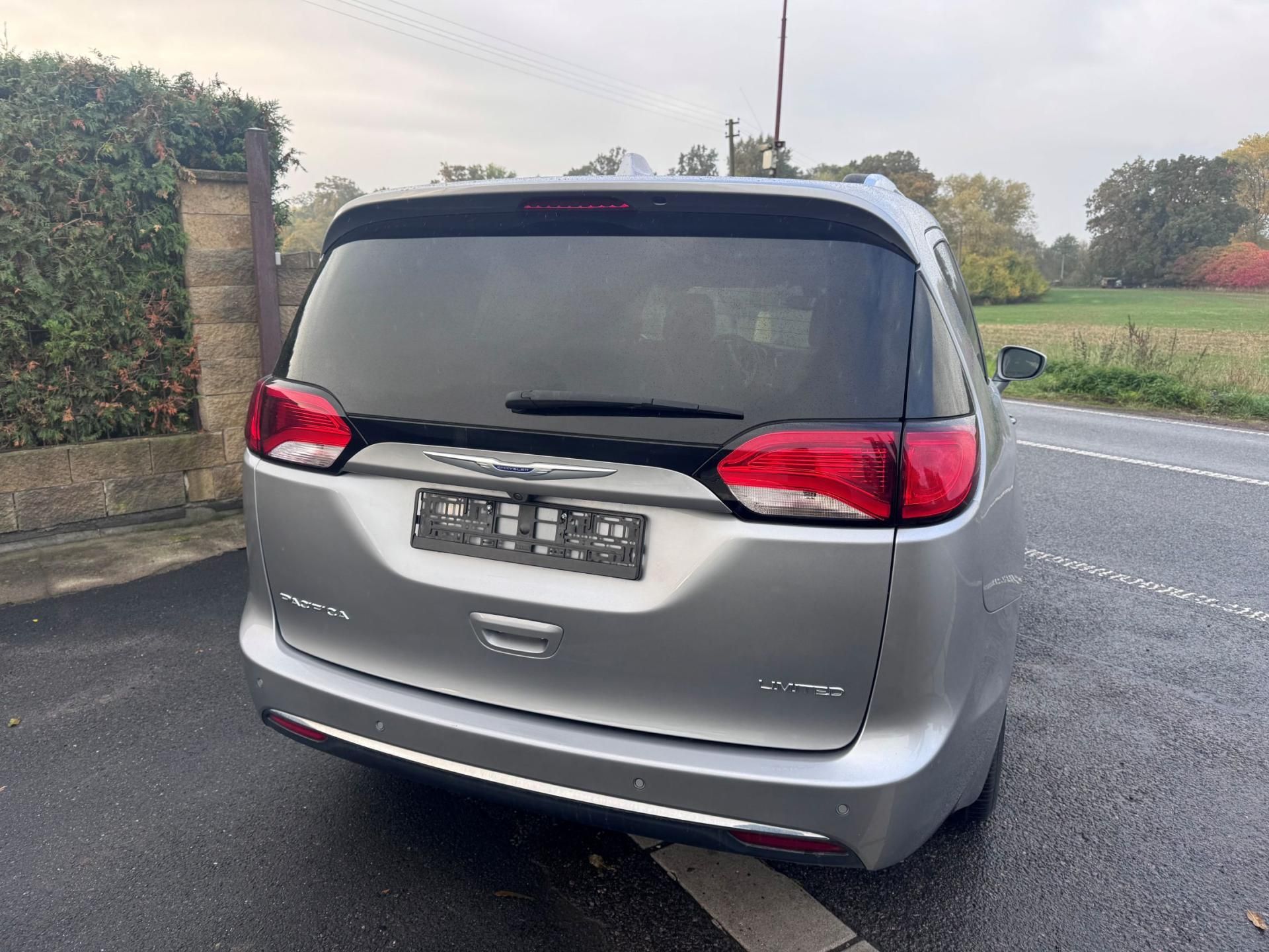 Chrysler Pacifica, 3,6 RU Panorama Limited 2020 - fotka 5