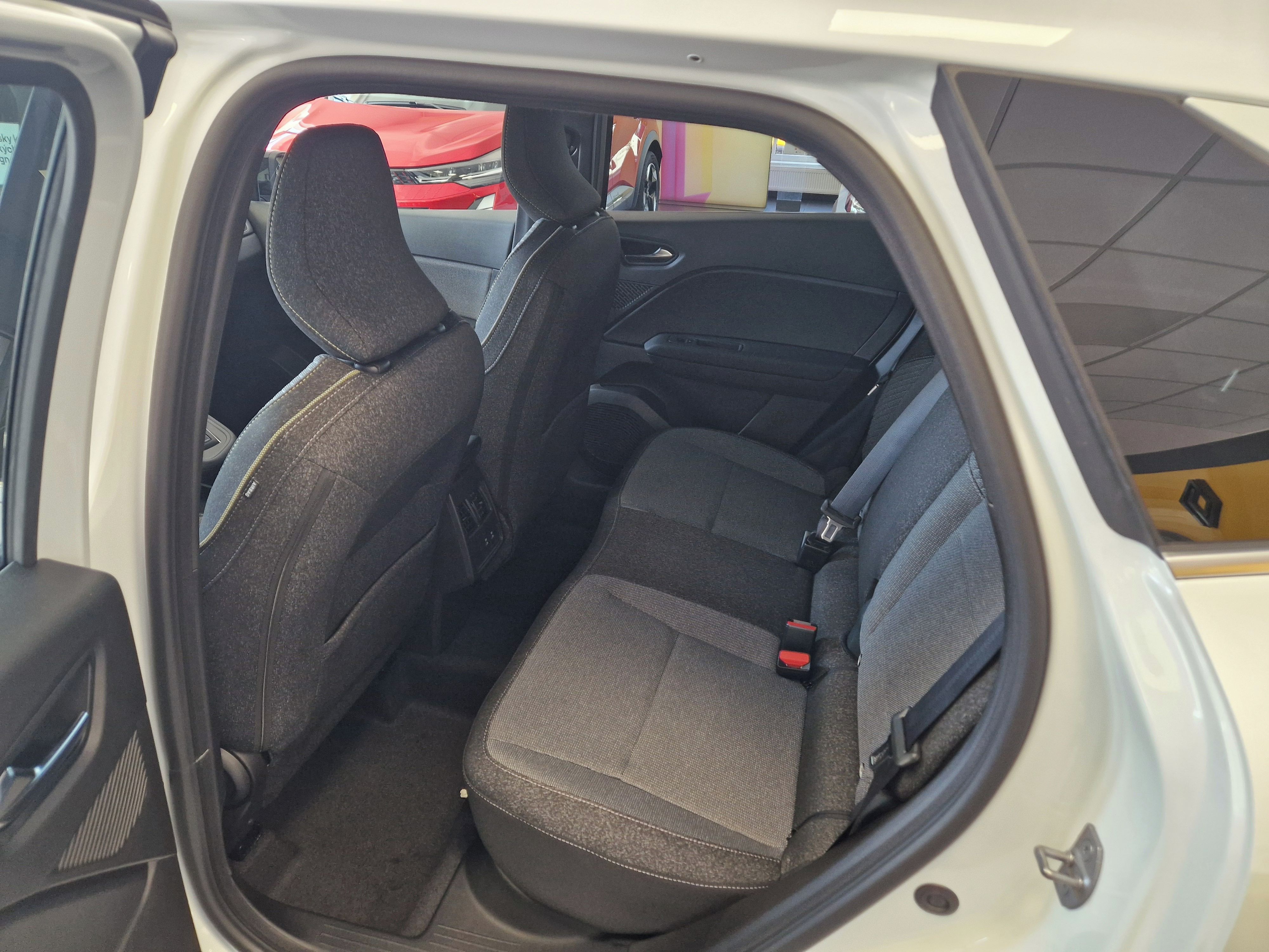 Renault Symbioz, techno mild hybrid 140 EDC - fotka 5