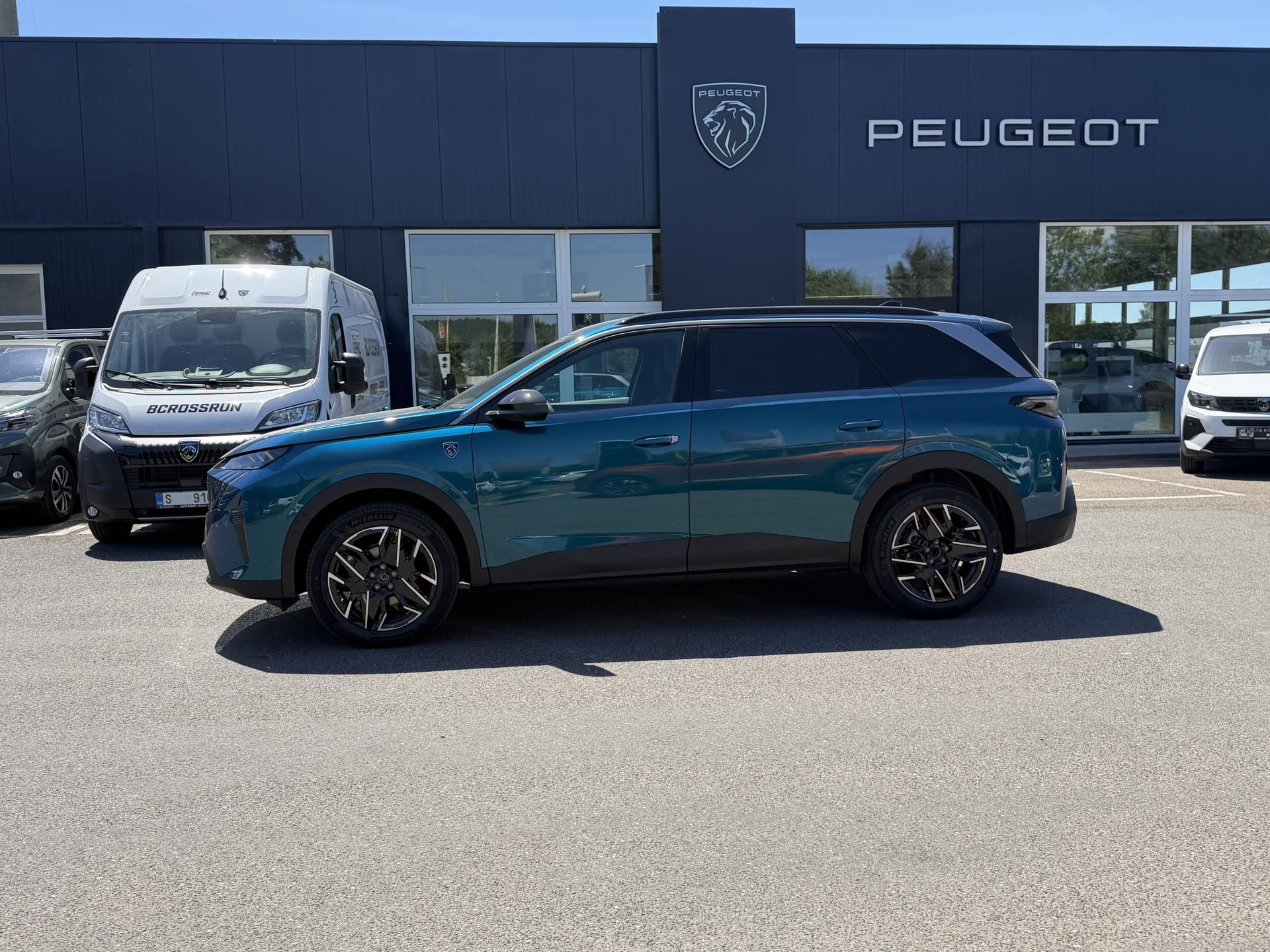 Peugeot 5008, GT Hybrid 145 e-DCS6 SUMMER BL - fotka 2