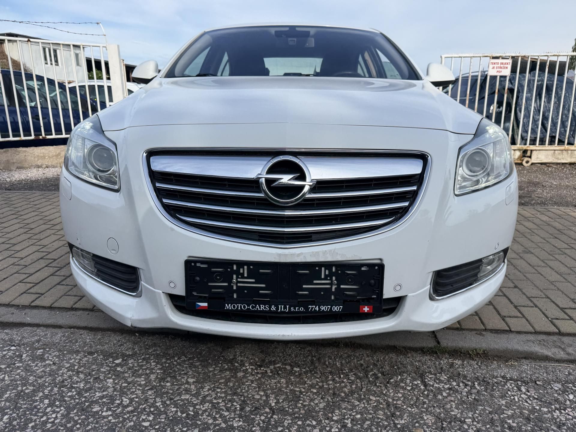 Opel Insignia, 2.0 T 162kw 4x4! - fotka 2