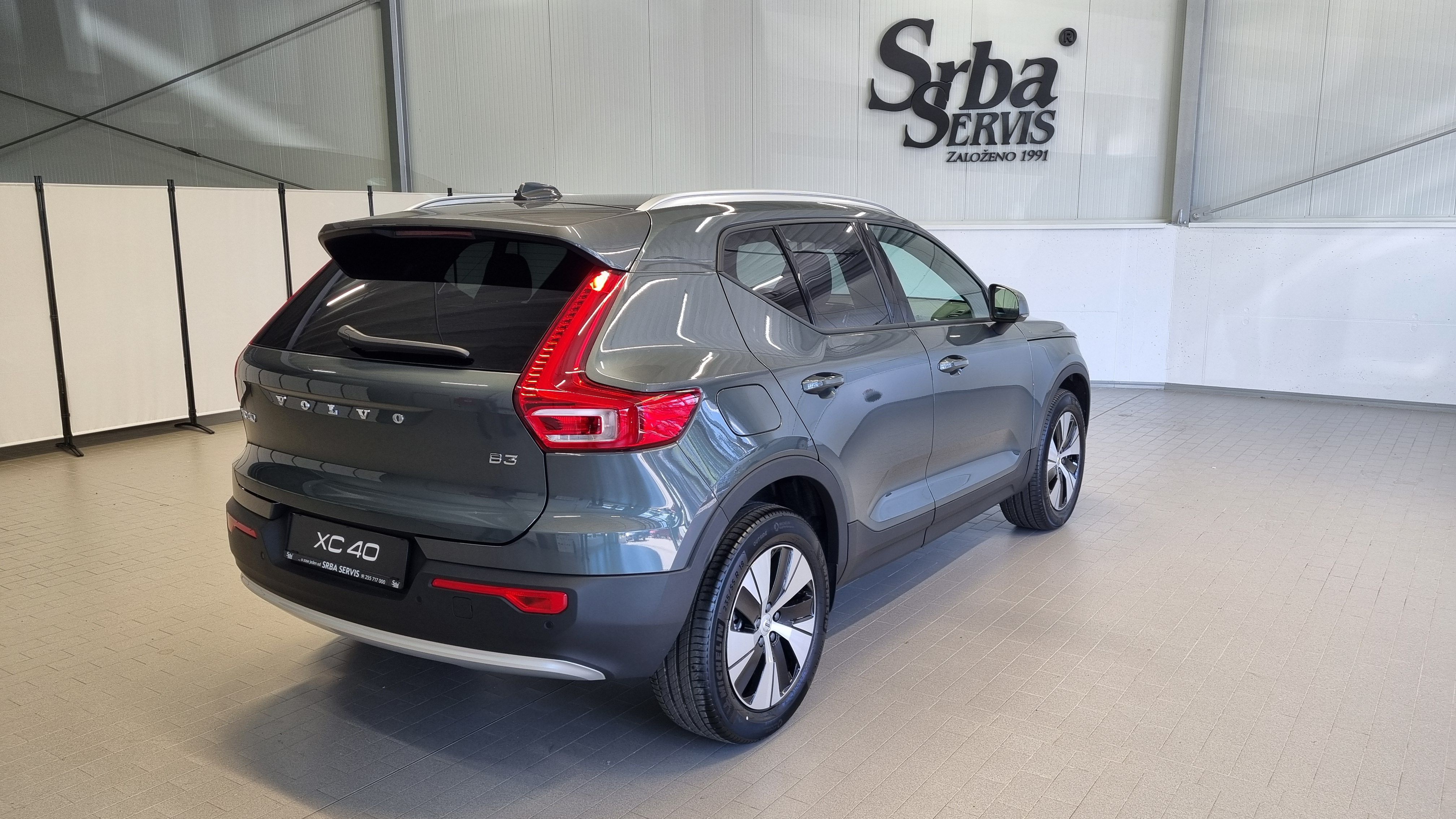 Volvo XC40, B3 2.0L 163 HP AT7 FWD CORE - fotka 4
