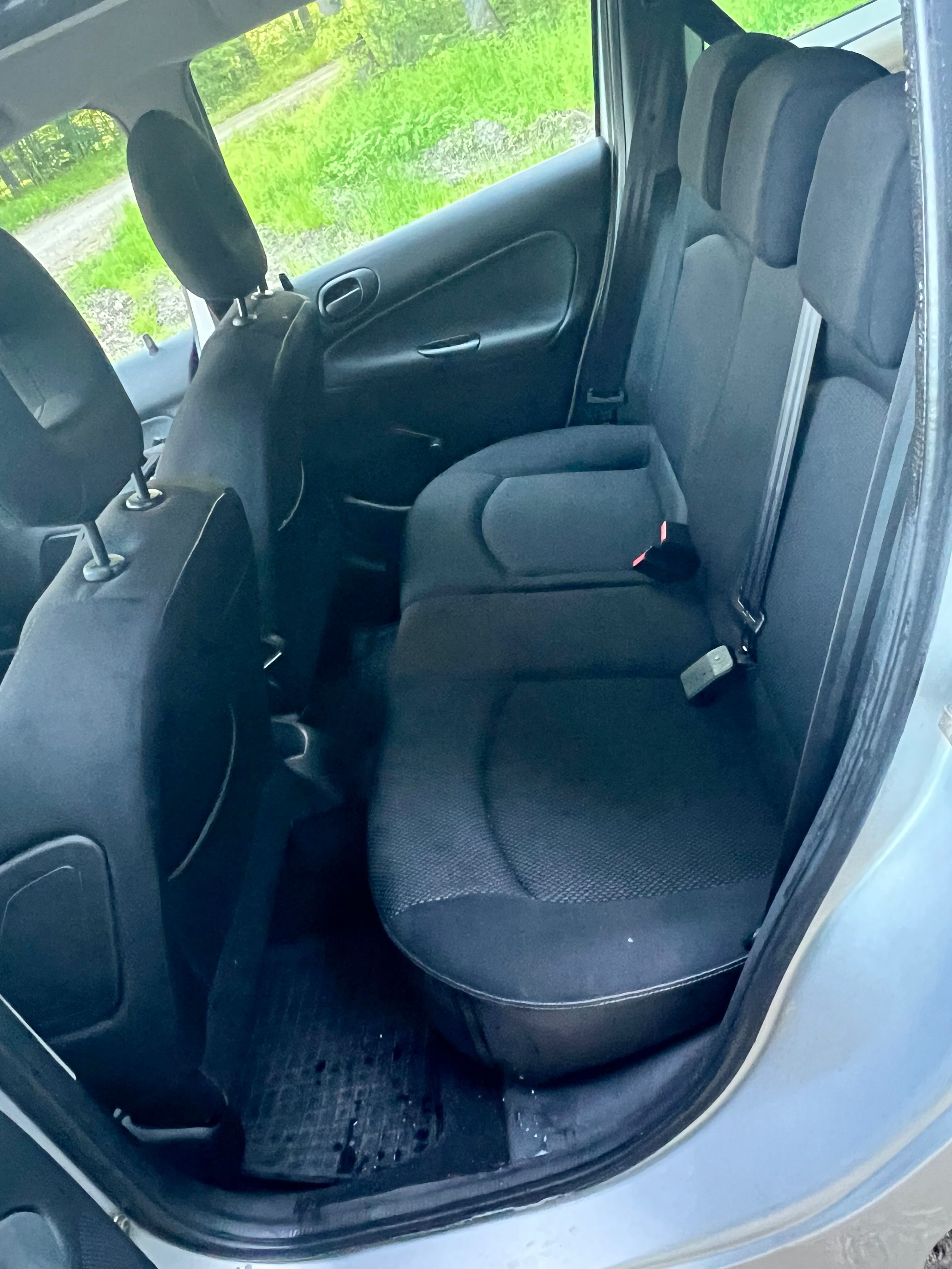 Peugeot 206, Peugeot 206 SW 1,4 75tis km - fotka 6