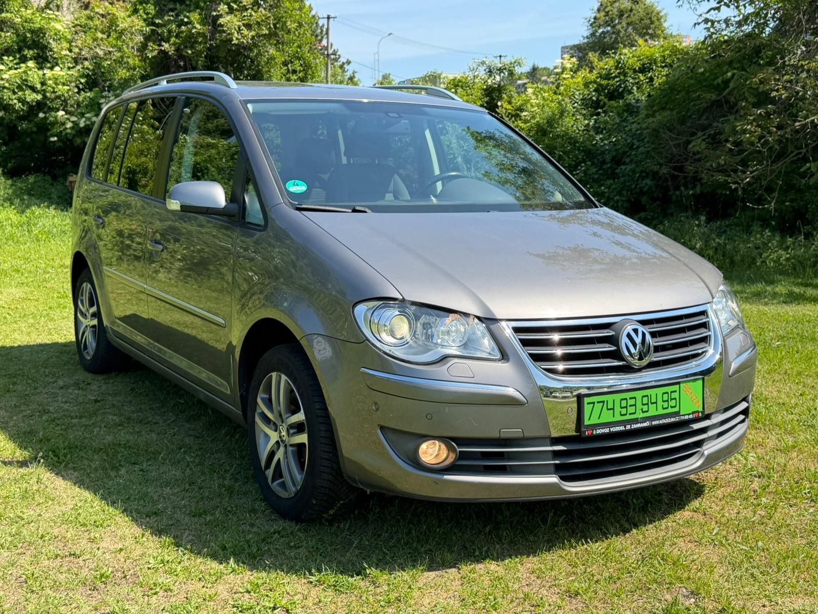 Volkswagen Touran, 1,4 TSI HIGHLINE - PARKPILOT - fotka 3