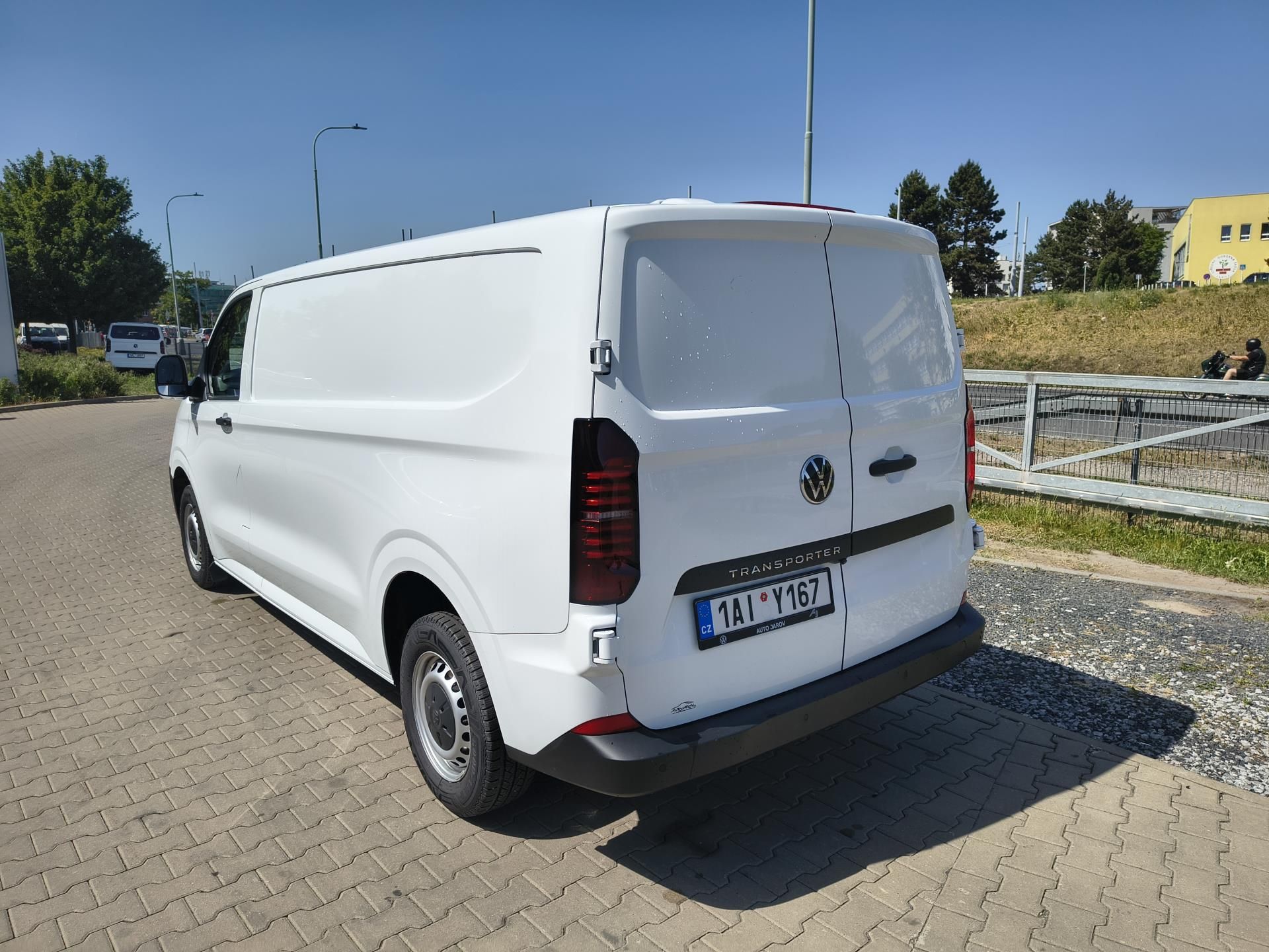 Volkswagen Transporter, Nový Transporter skříň 2.0 TDI - fotka 3