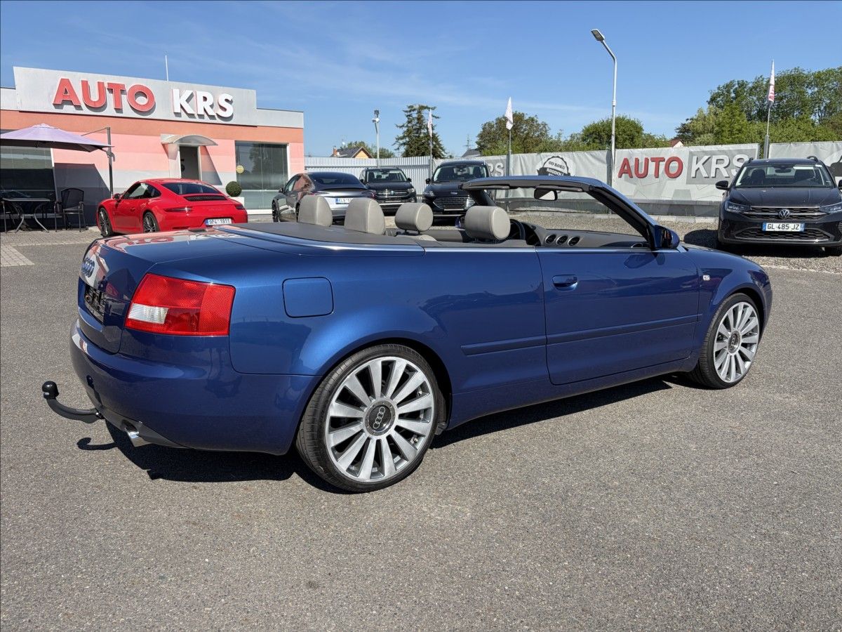 Audi A4, 3,0 i V6 162KW, el. střecha,Xe - fotka 3