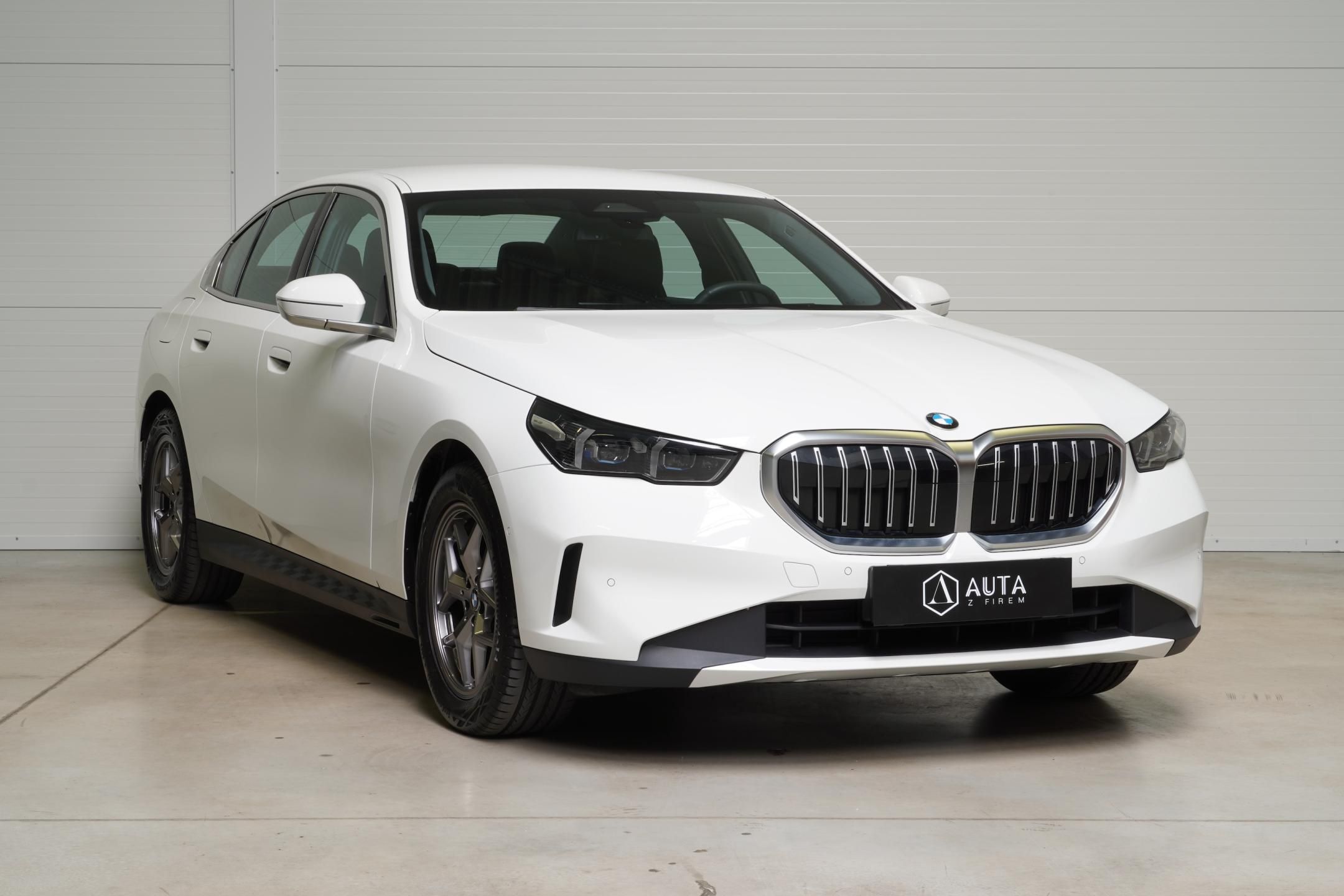 BMW Řada 5, 520i,ČR,DPH,1.MAJ - fotka 3