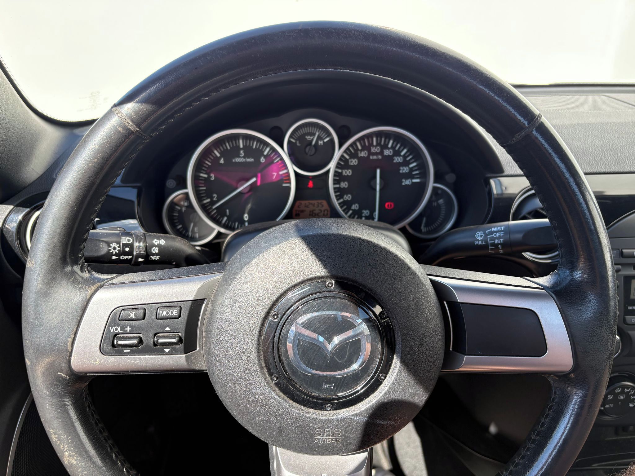 Mazda MX-5, 1.8, 93kW, Klima - fotka 6