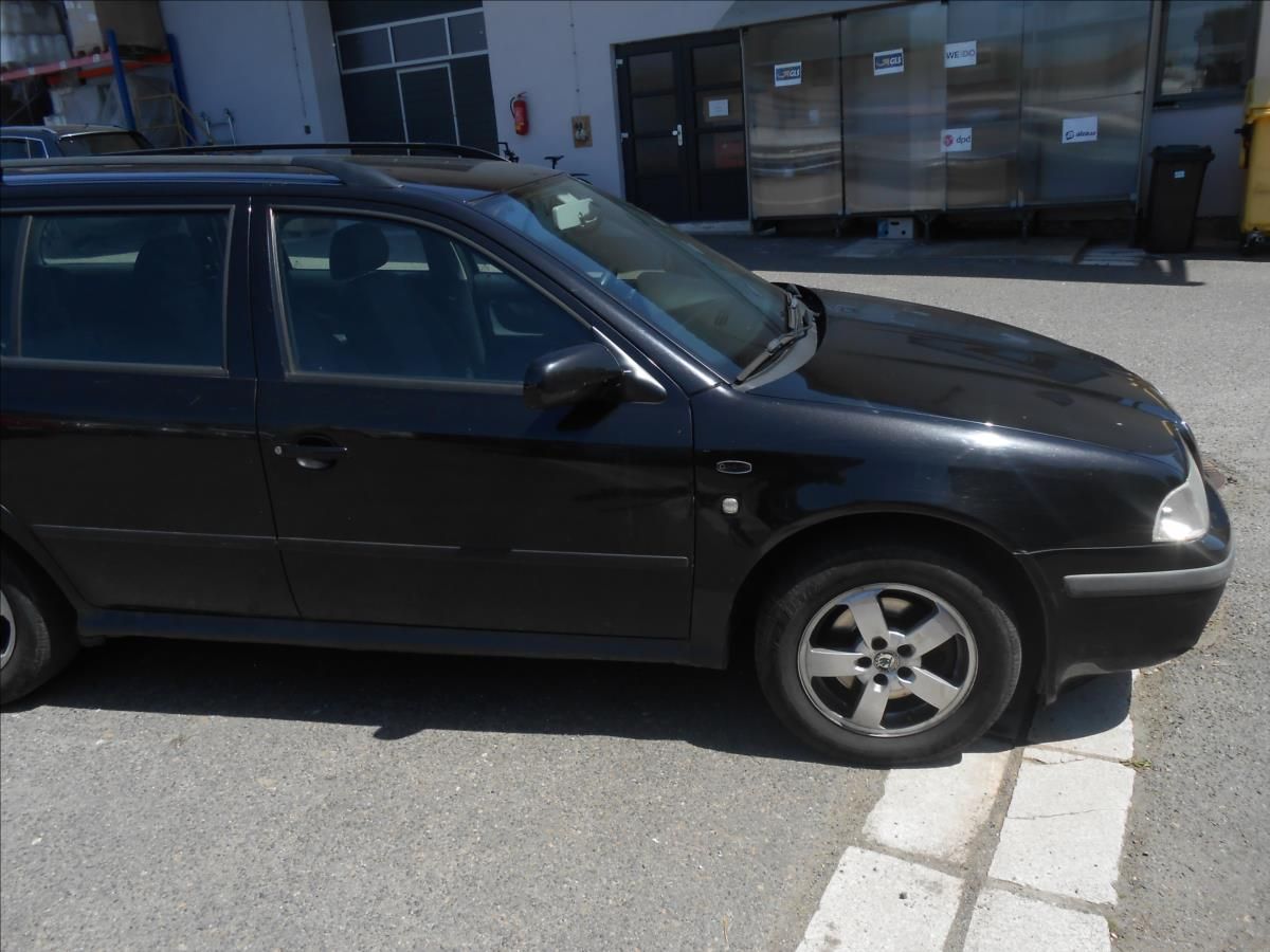 Škoda Octavia, 1,9 TDi 74Kw 4x4 - fotka 4