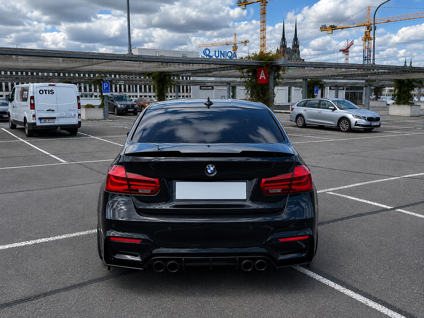 BMW M3, 317kW TOP STAV - PLNÝ SERVIS - fotka 5