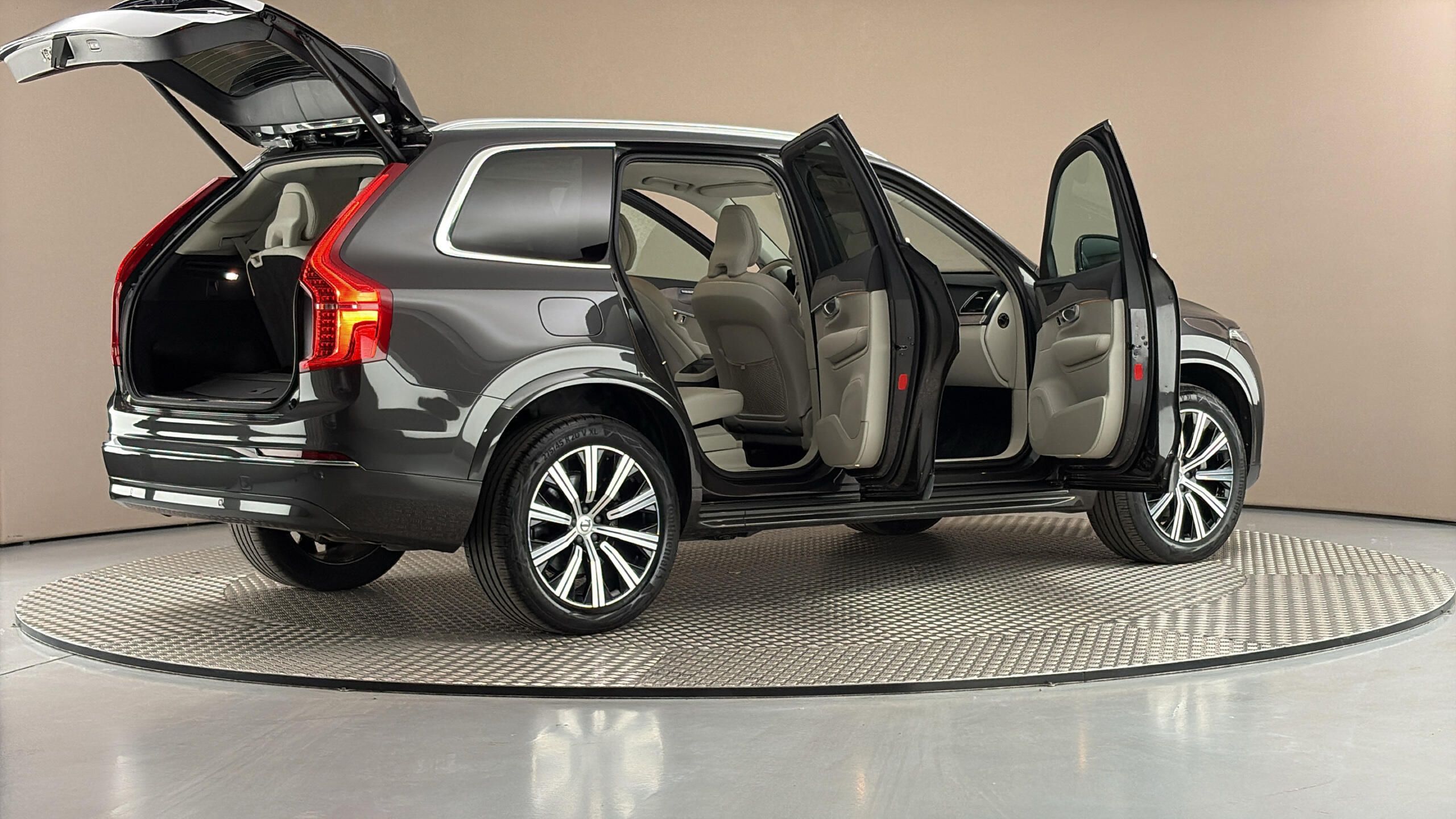Volvo XC90, 2.0 B5 AUT AWD Plus Bright - fotka 6