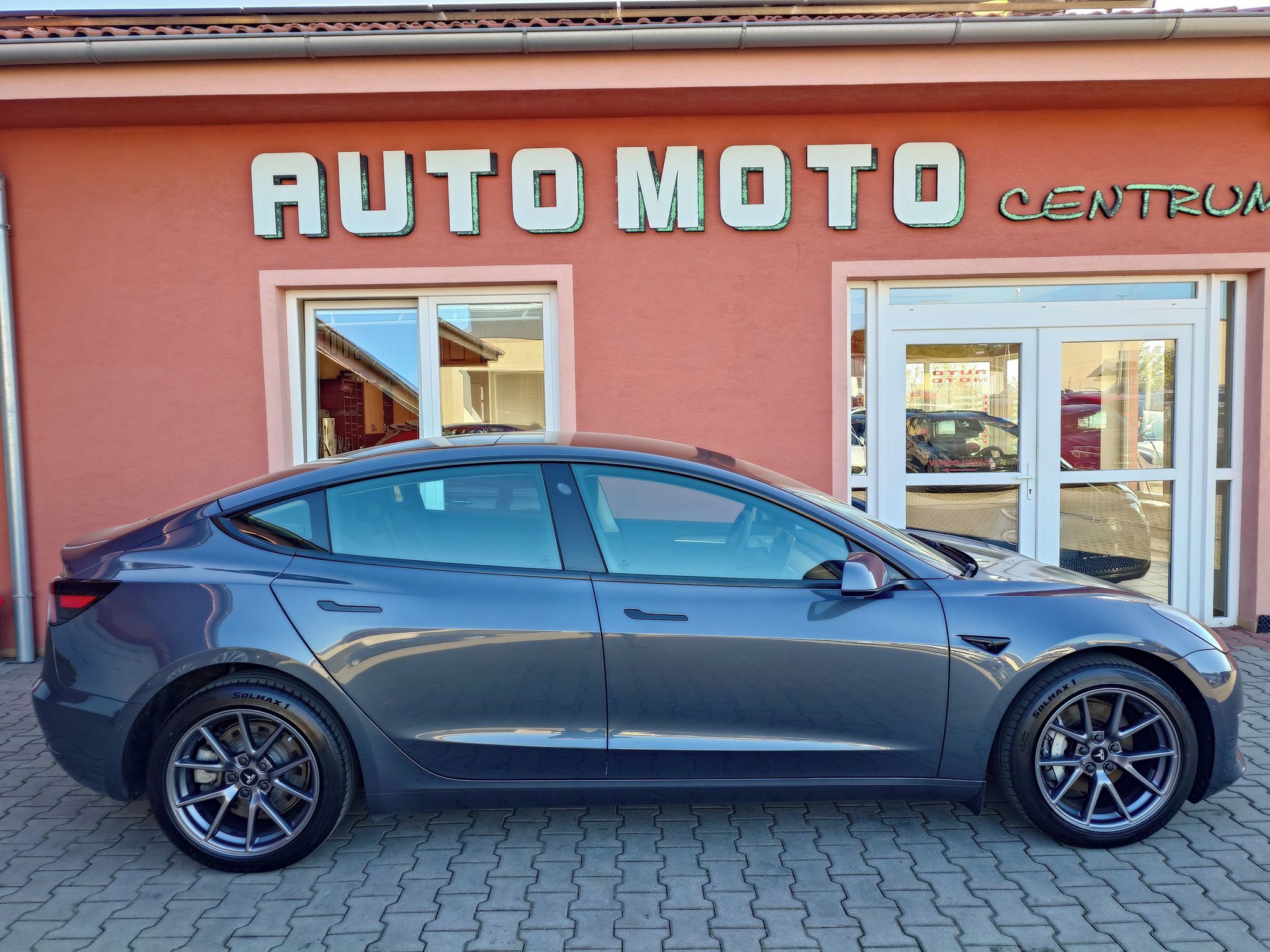 Tesla Model 3, Long Range Dual Motor 366kW - fotka 5