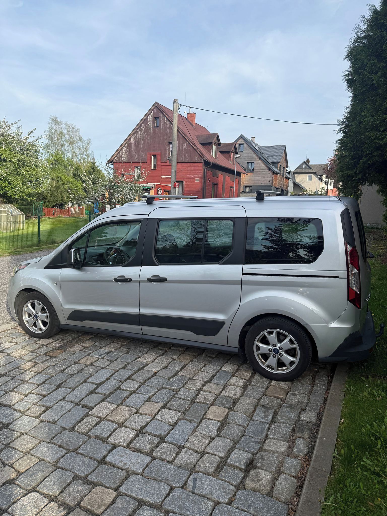 Ford Tourneo Connect, Ford Tourneo Connect L2 7 míst - fotka 6