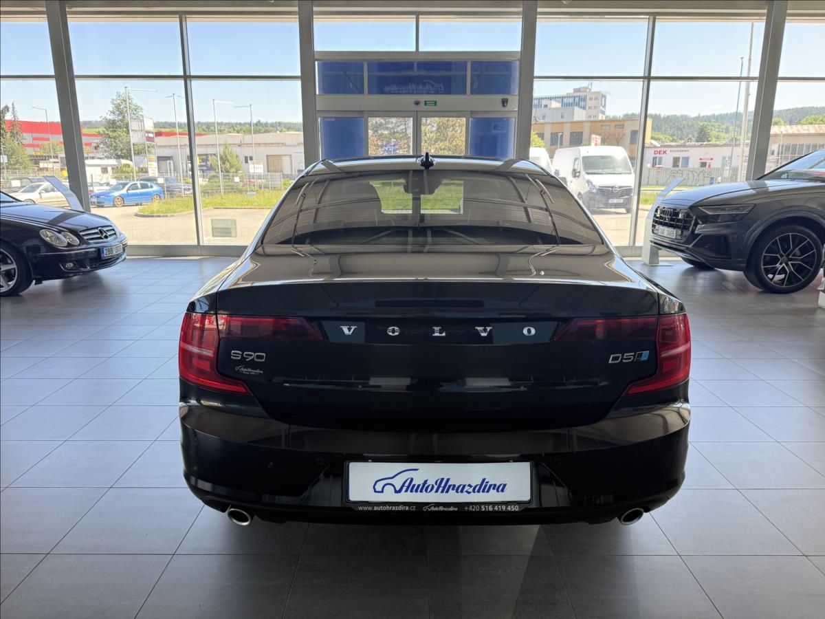 Volvo S90, 2,0   173 kW,D5,4x4 - fotka 5