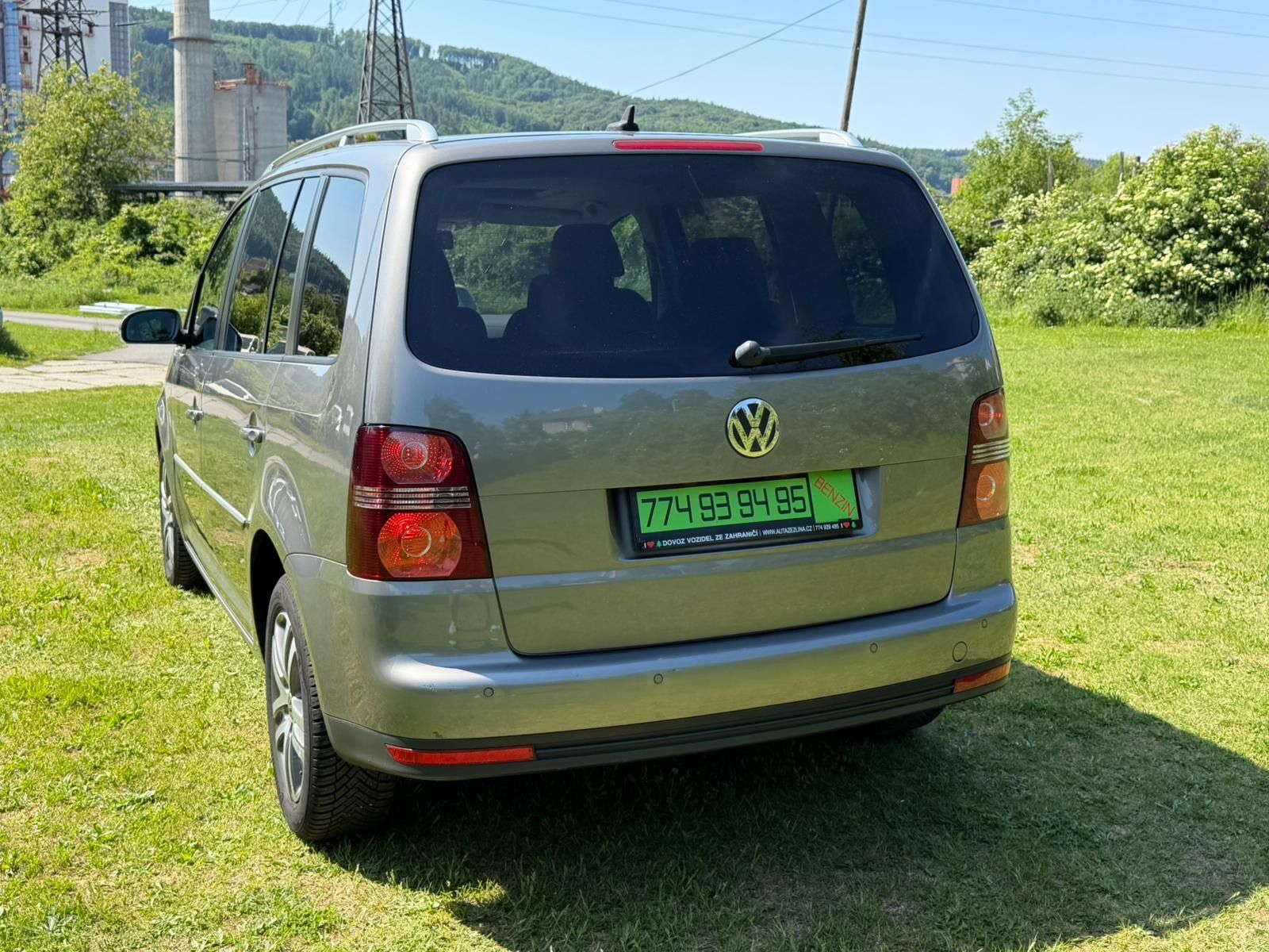 Volkswagen Touran, 1,4 TSI HIGHLINE - PARKPILOT - fotka 6