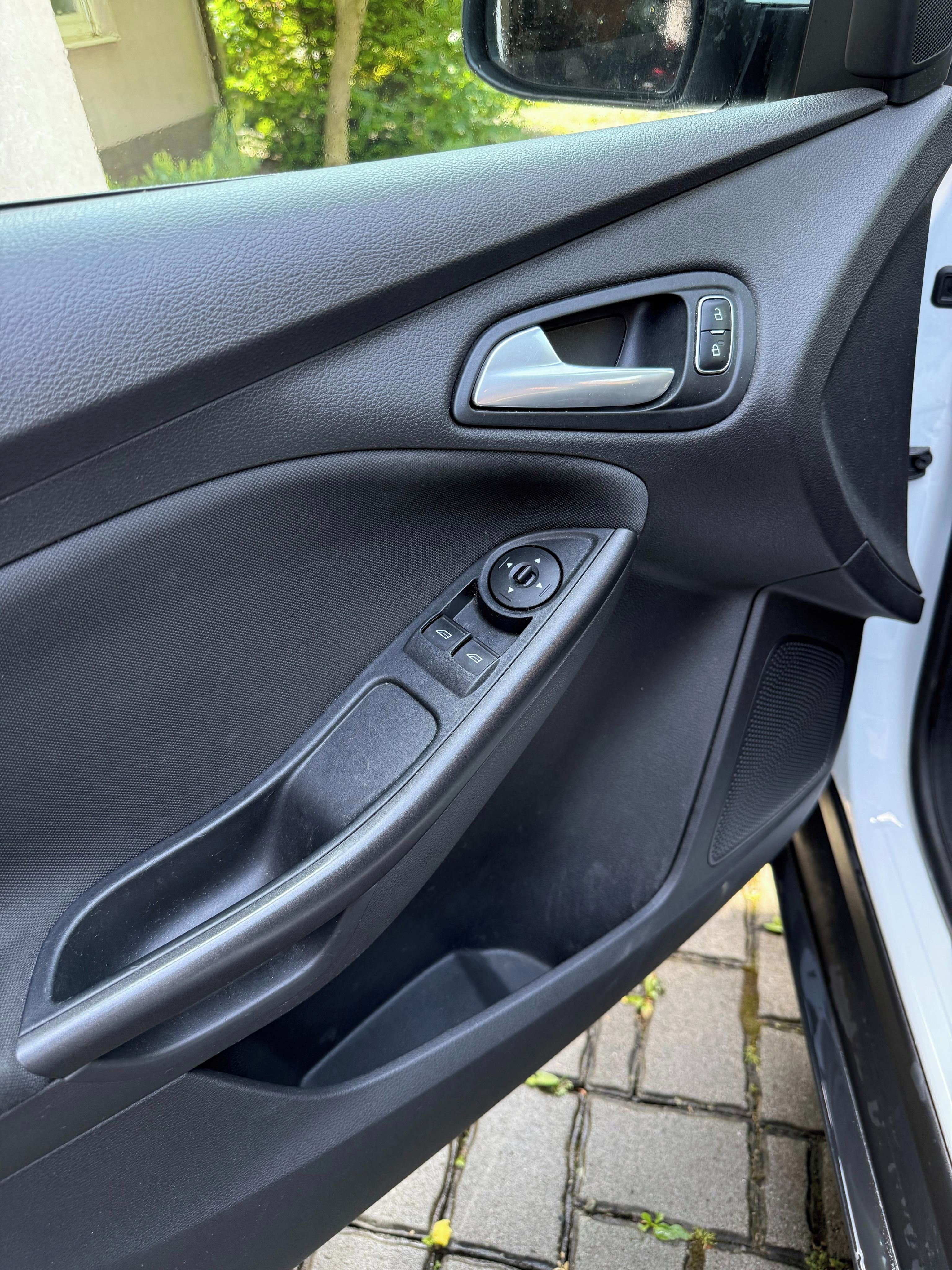 Ford Focus, Ford Focus 1.5 TDCi Kombi • 20 - fotka 6