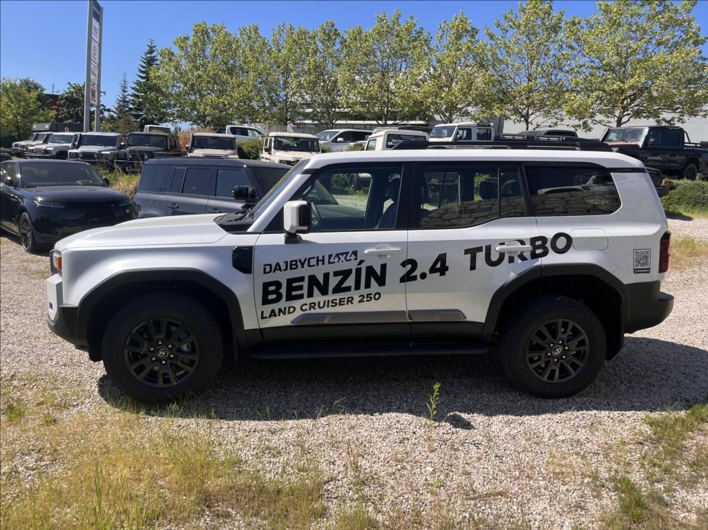 Toyota Land Cruiser, 250 2,4i T 8AT Allrounder SE 7 - fotka 4