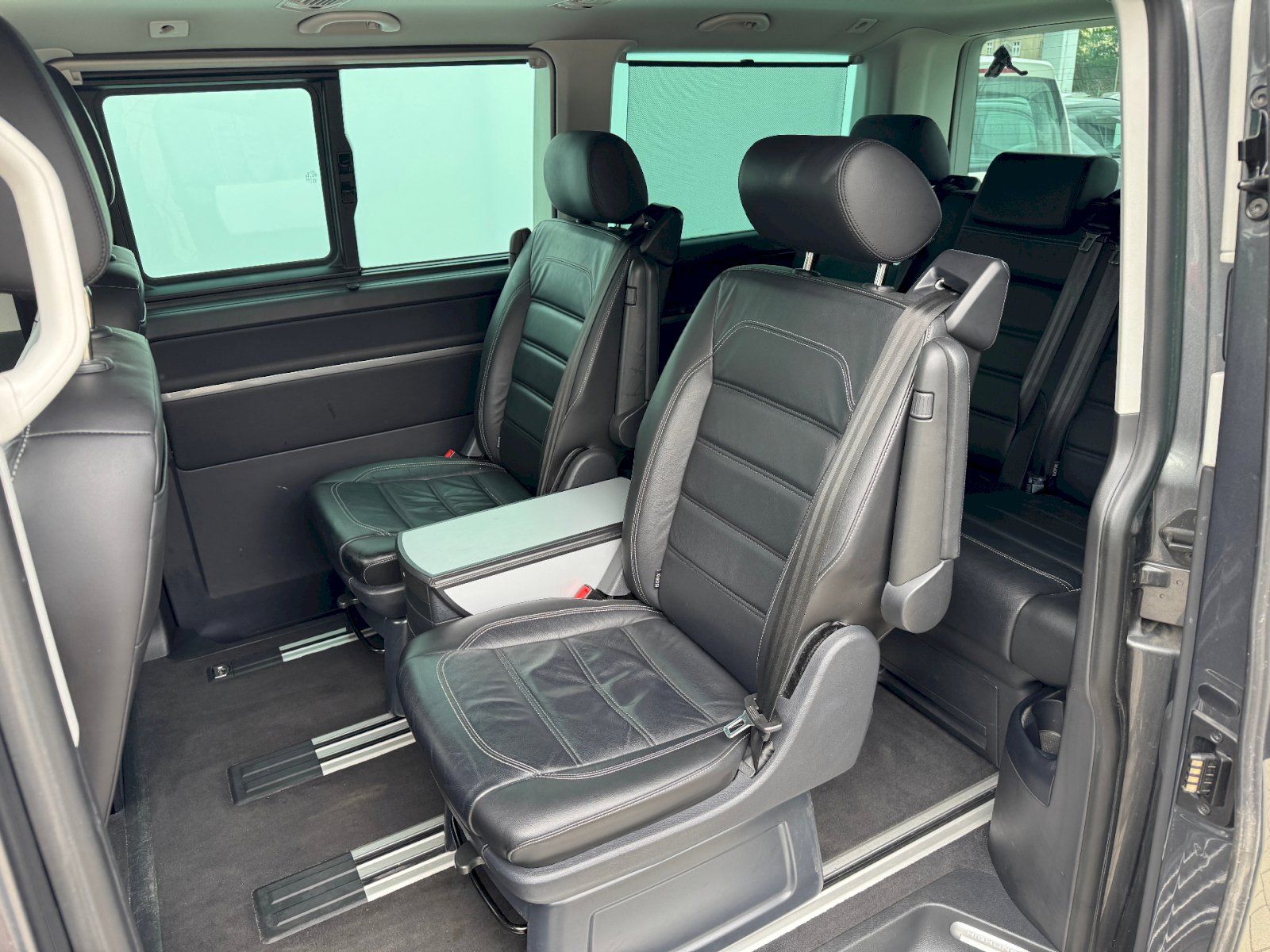 Volkswagen Multivan, 2.0TDI 150KW Highline 4MOT DSG - fotka 6