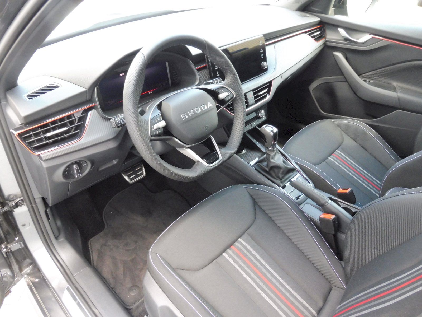Škoda Kamiq, Monte Carlo 1,0 TSI 85kW DSG - fotka 6