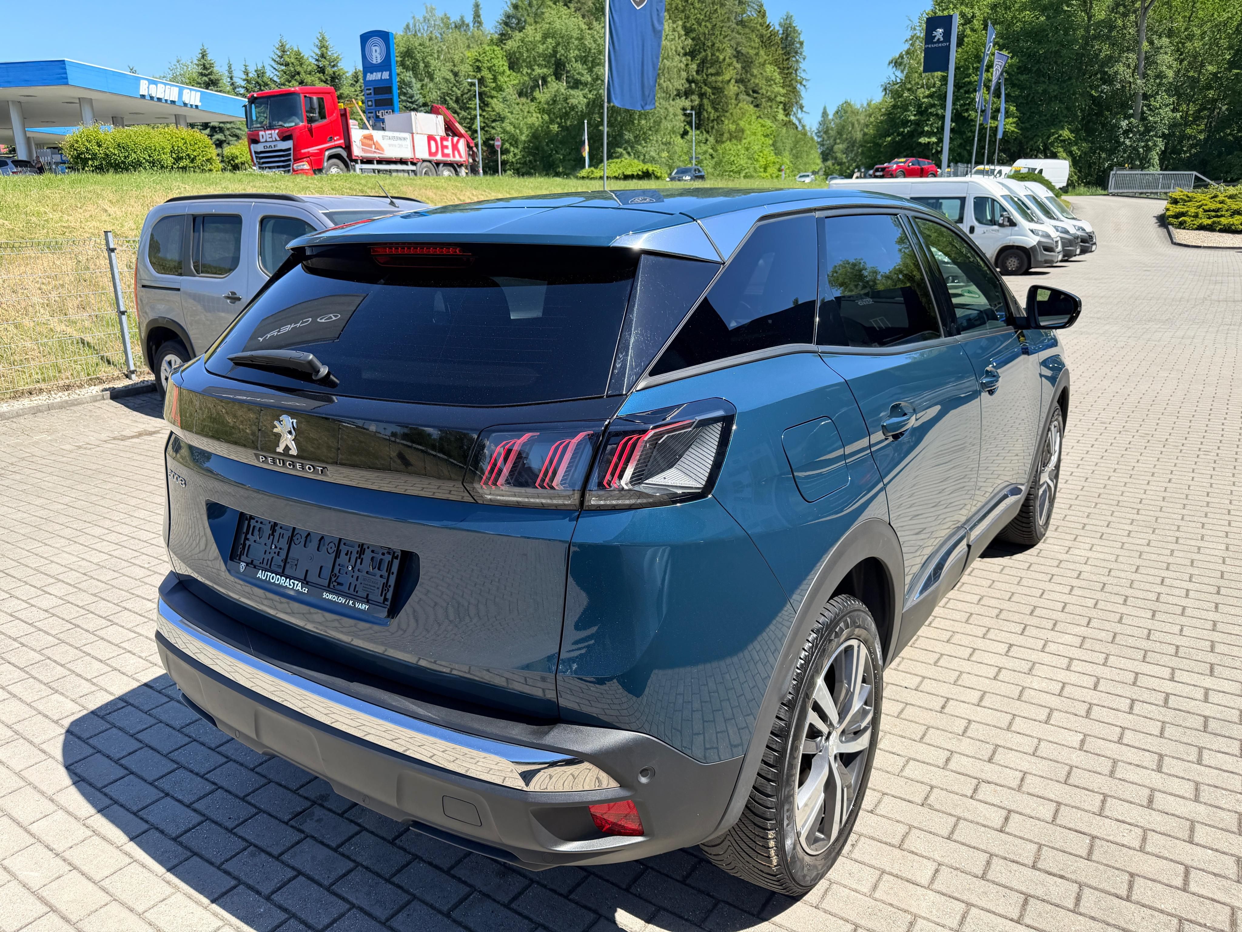 Peugeot 3008, ALLURE 1.2 PureTech 130k MAN6 - fotka 4