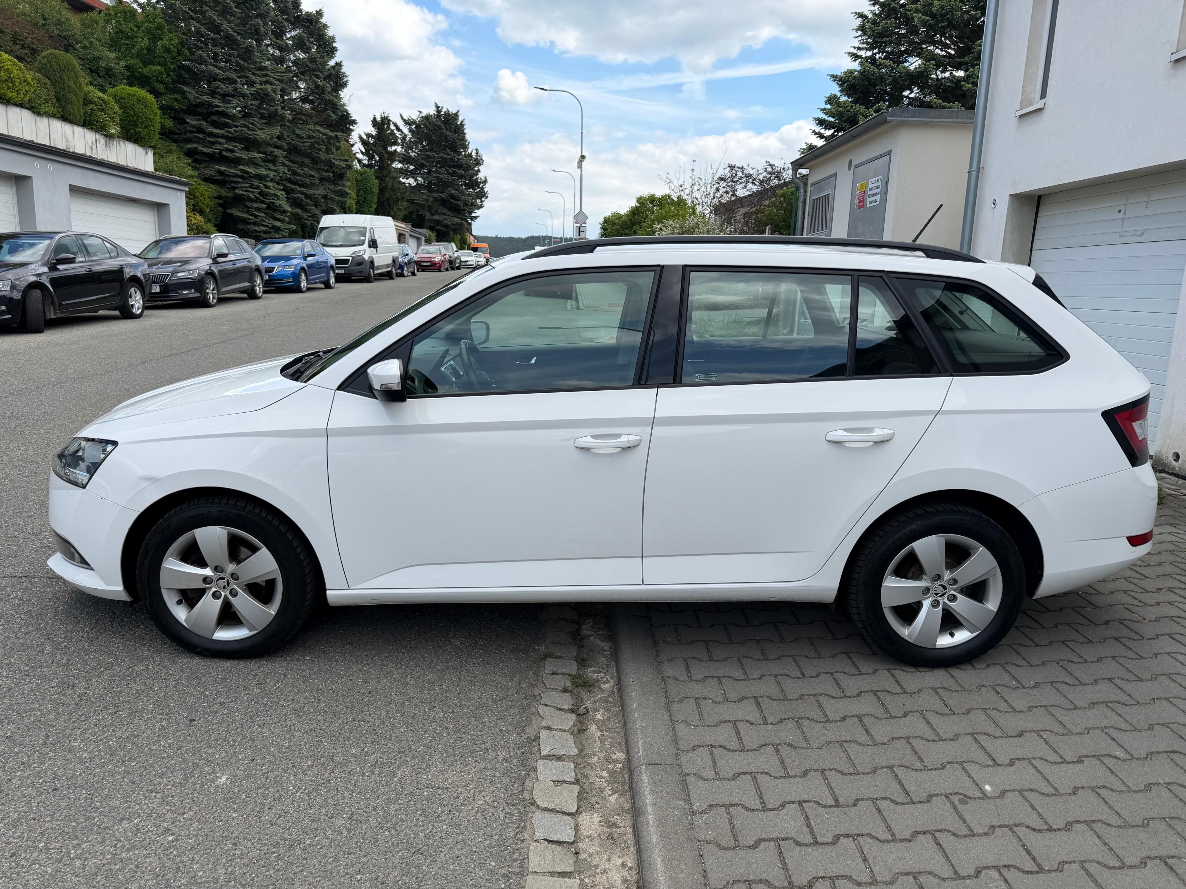 Škoda Fabia, 1.0tsi, kombi,  klima, ČR - fotka 3