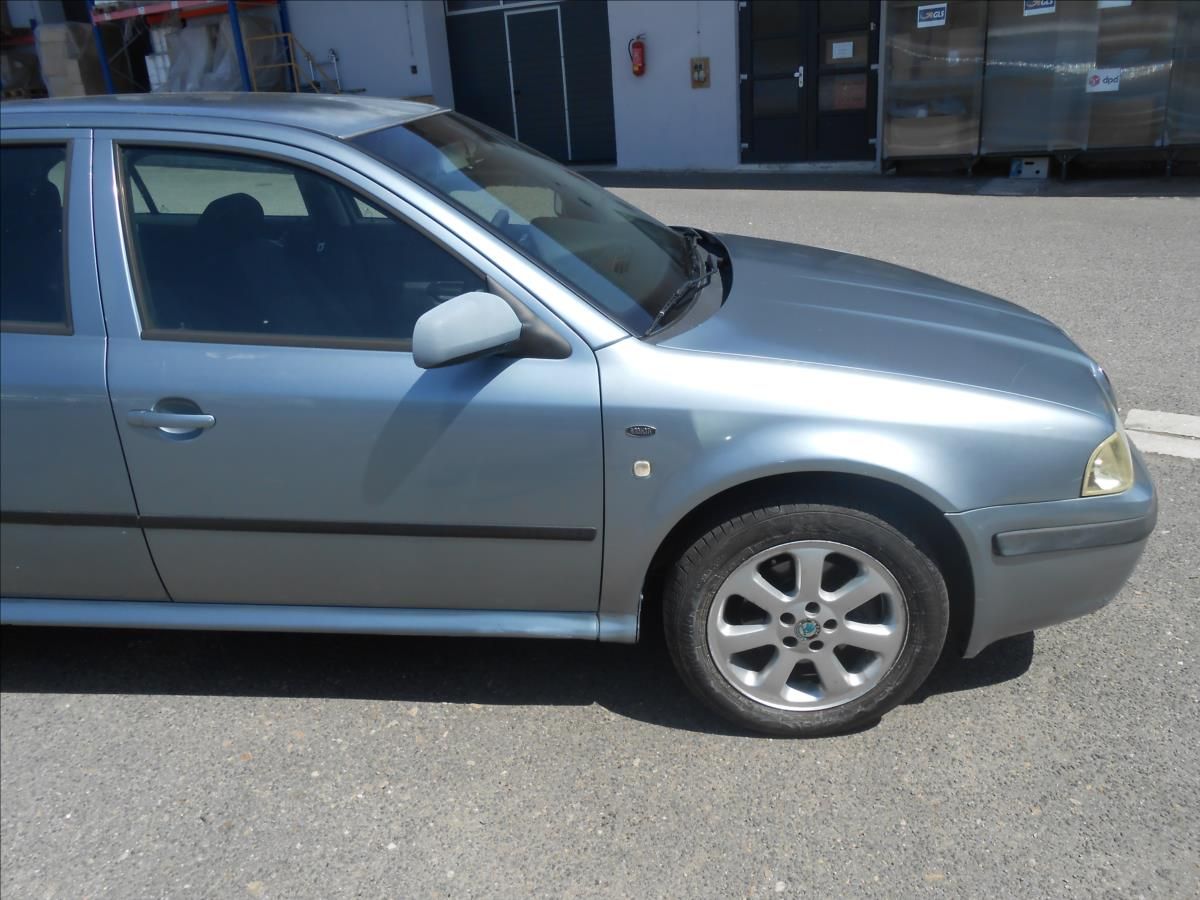 Škoda Octavia, 1,9 TDi 81Kw - fotka 4