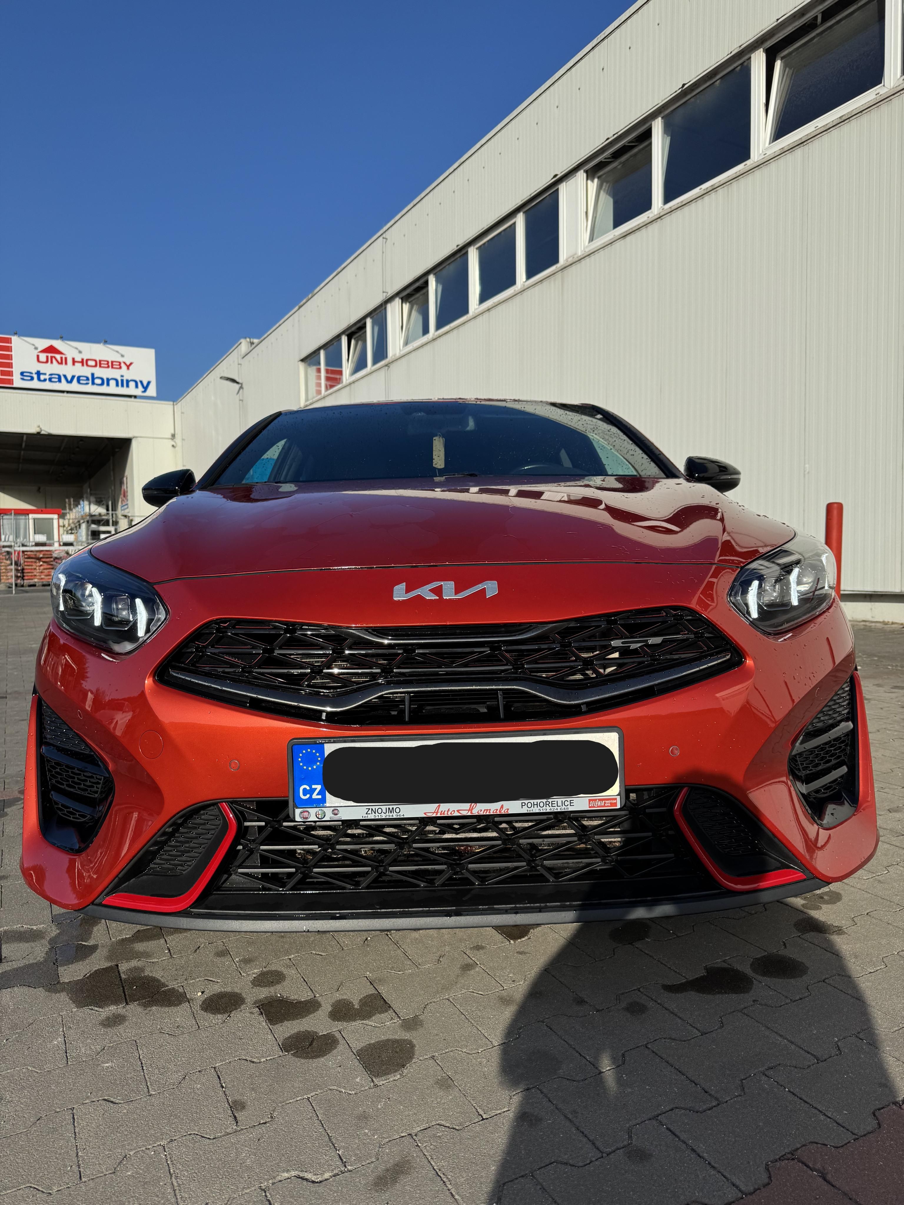 Kia ProCeed, 1,6 T-GDI GT AT - fotka 2