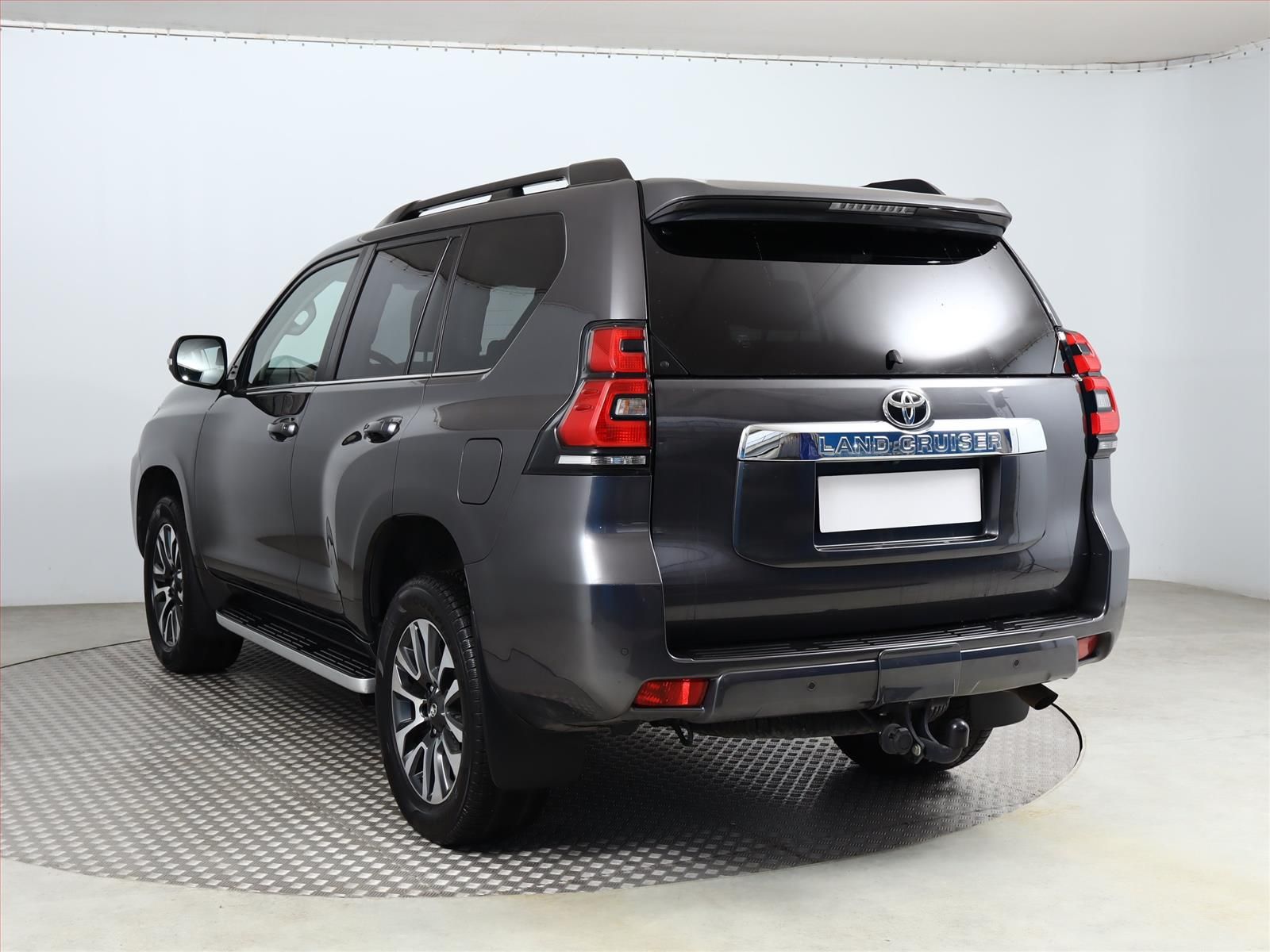 Toyota Land Cruiser, 2.8 D-4D, Tažné, 360° kamera - fotka 3