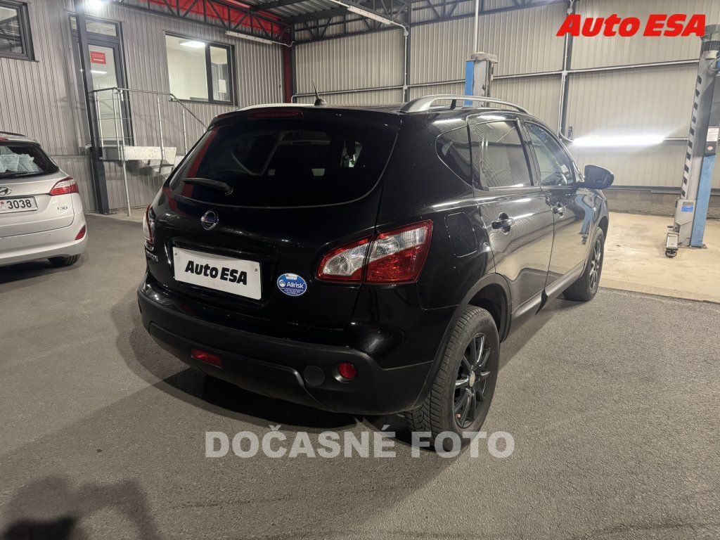 Nissan Qashqai, 2.0I - fotka 2