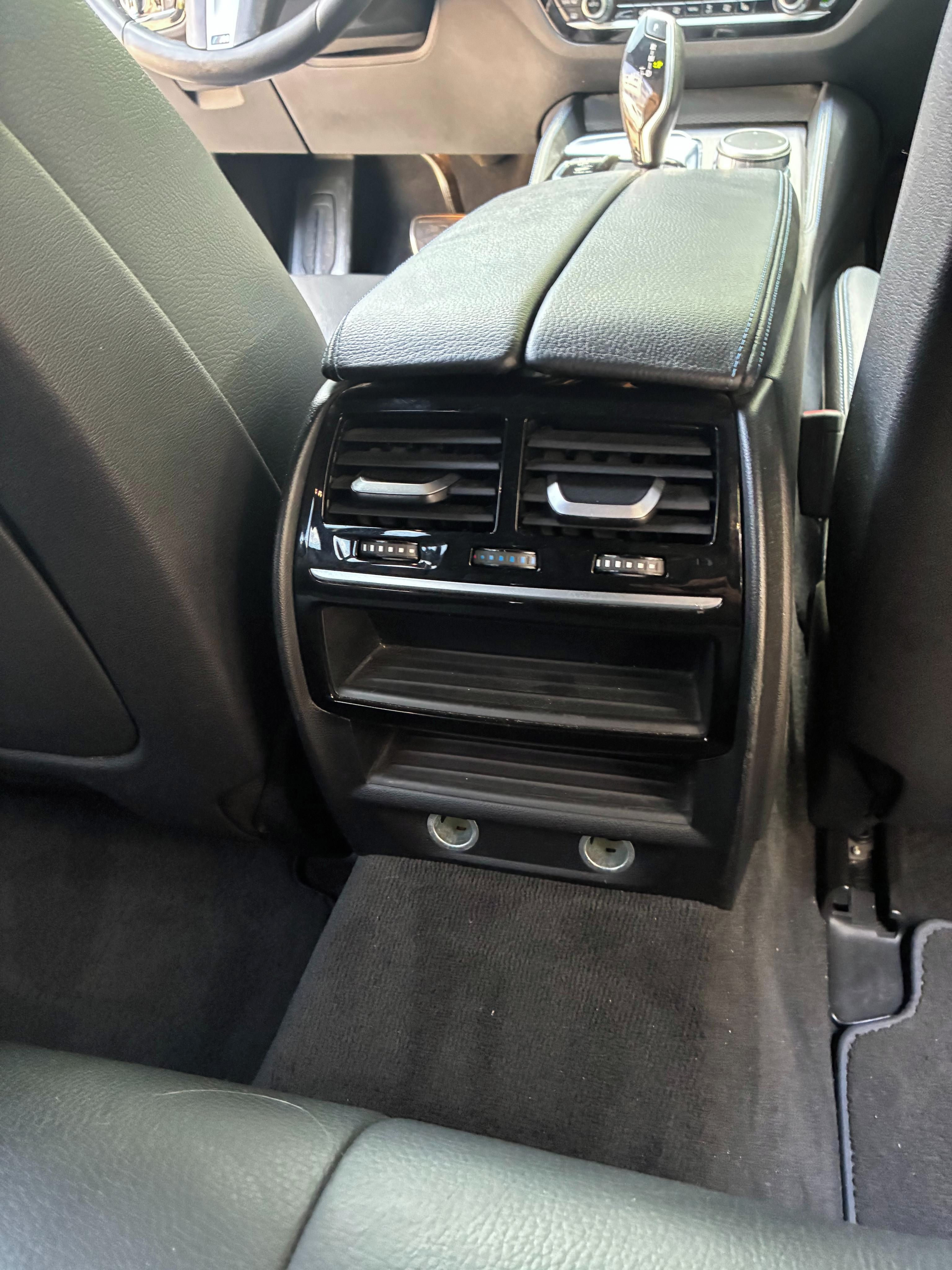 BMW Řada 5, BMW 530D XDRA TOUR G31 M-Paket - fotka 5