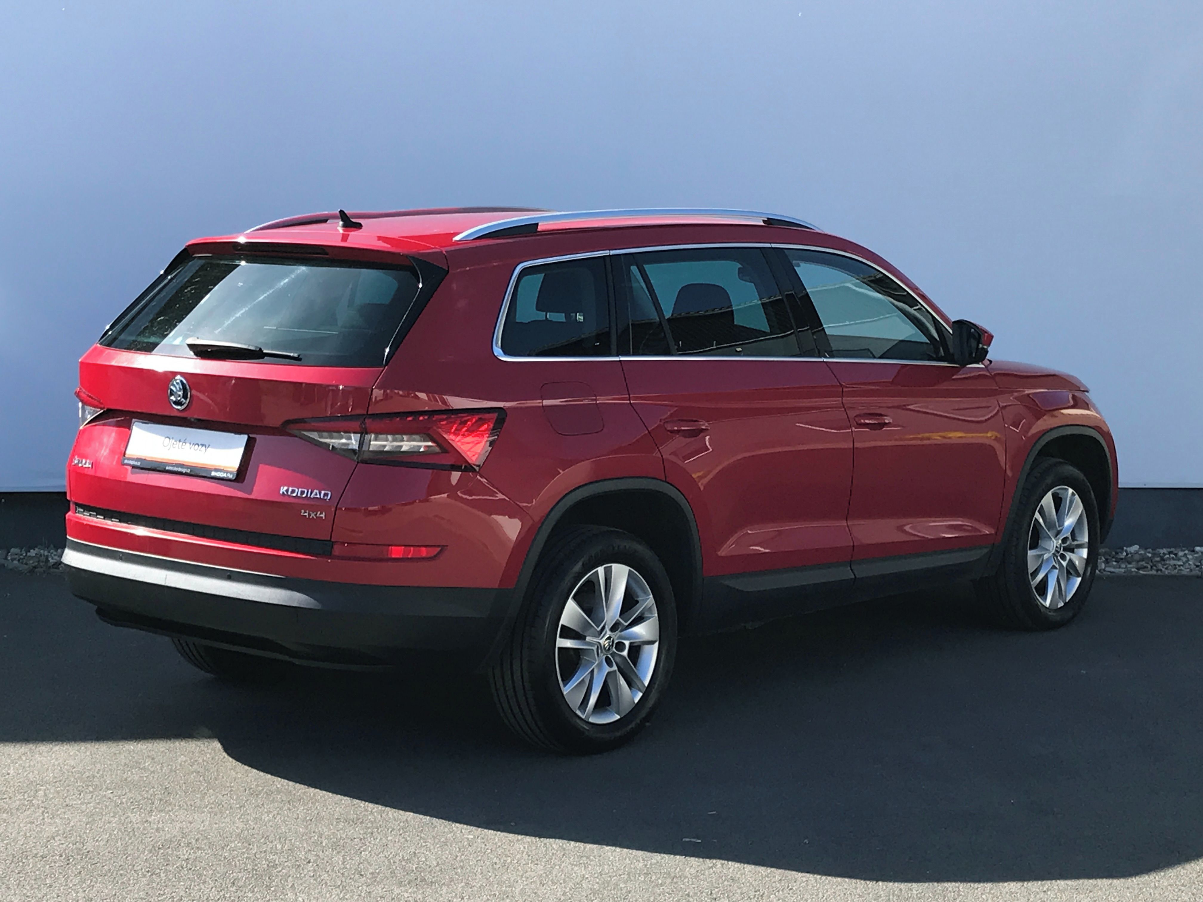 Škoda Kodiaq, 4x4 140kW 7°DSG+STYLE+TAŽNÉ - fotka 2