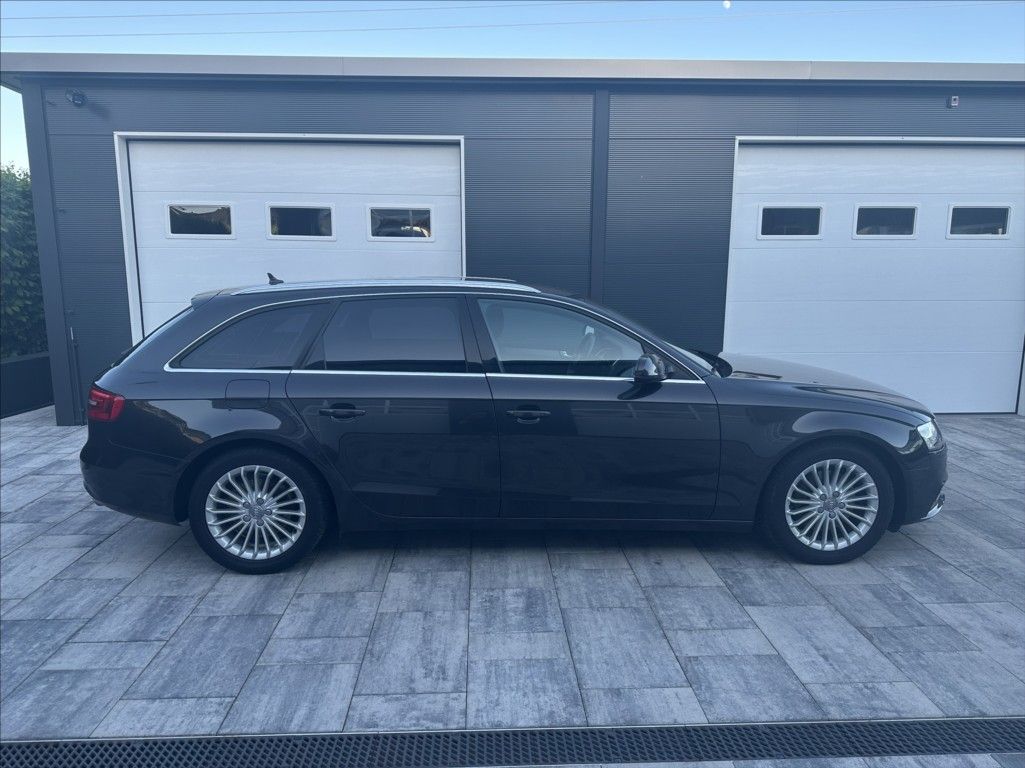 Audi A4, 3,0 TDI 204PS  Ambiente A/T - fotka 4
