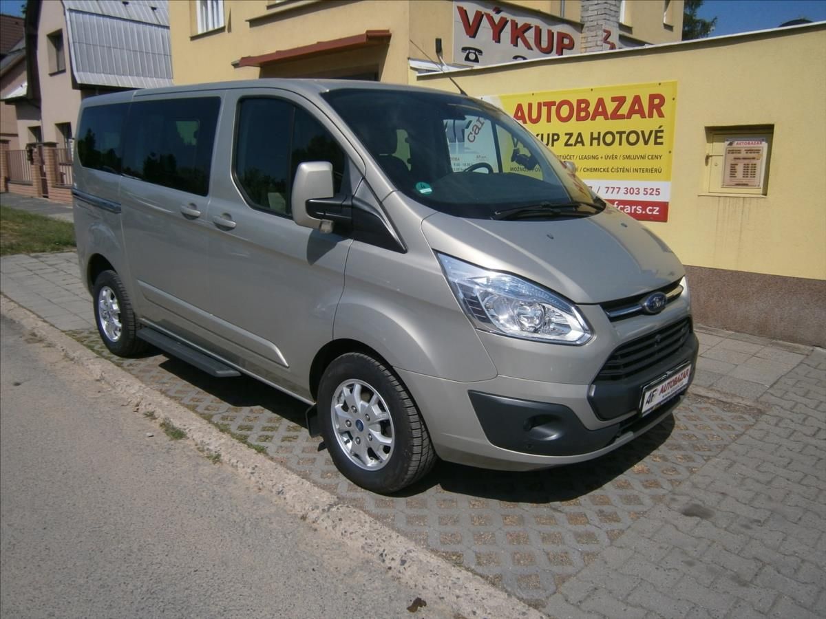 Ford Tourneo Custom, 2,2 TDCI TITANIUM 8 MÍST