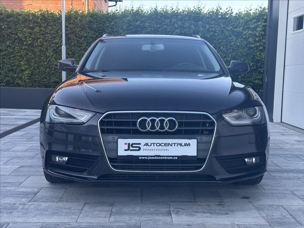 Audi A4, 3,0 TDI 204PS  Ambiente A/T - fotka 2