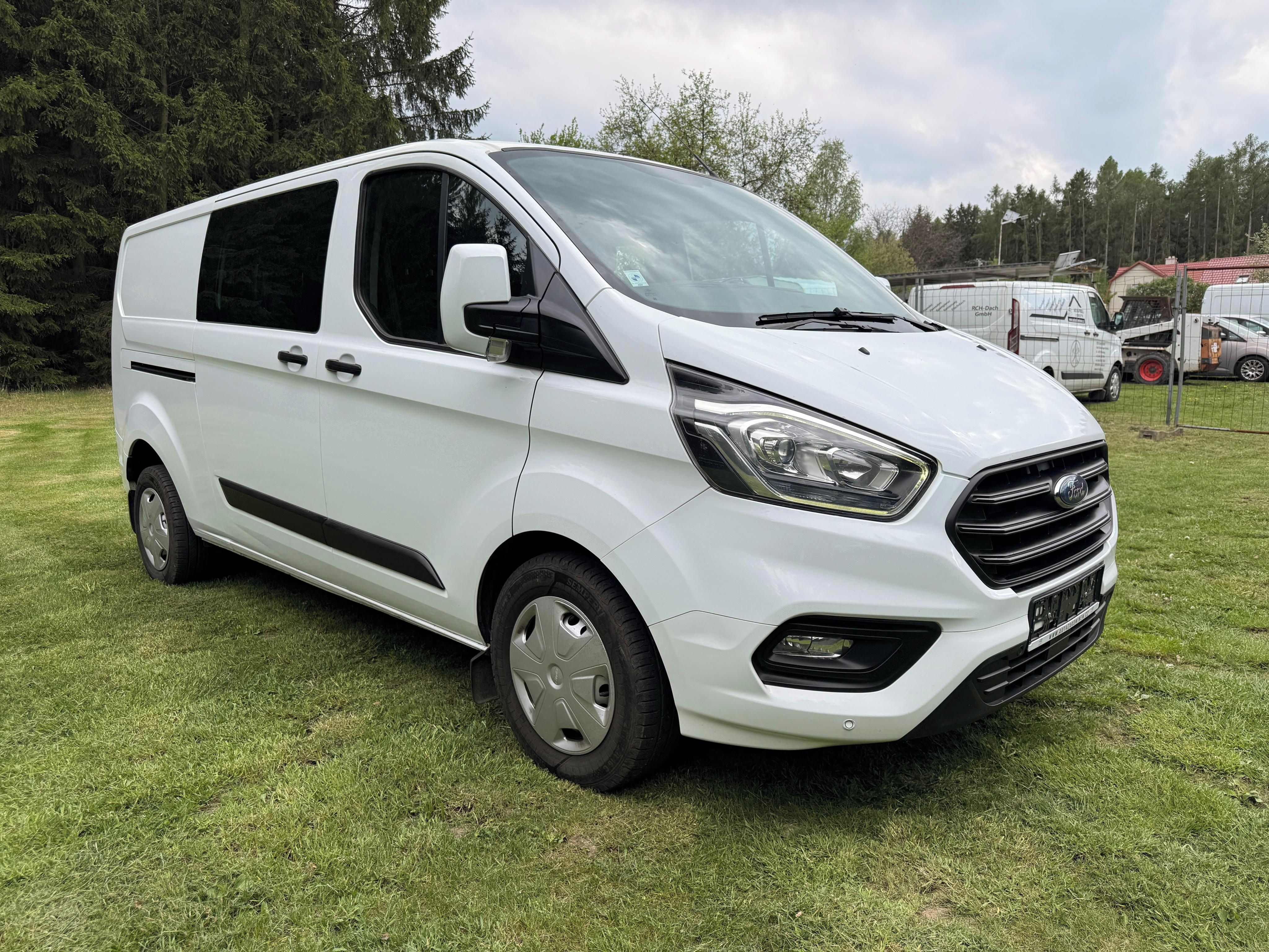 Ford Transit Custom, 2,0Ecoblue 6míst L2 tažný - fotka 2