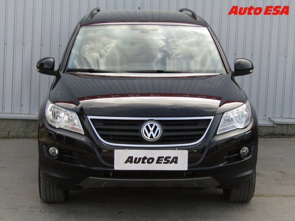 Volkswagen Tiguan, 2.0 TDi 4X4,servis.kniha - fotka 2