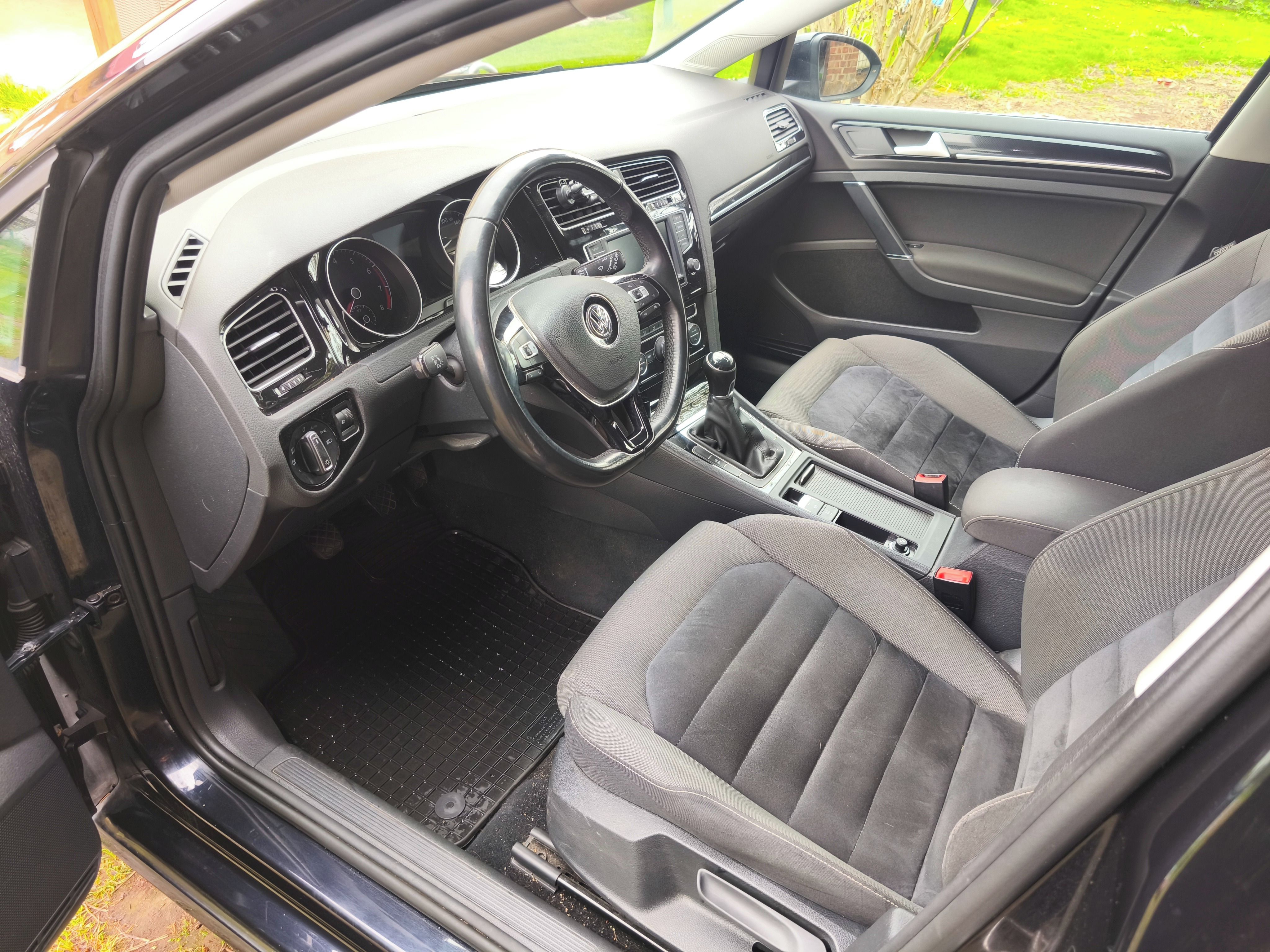 Volkswagen Golf - fotka 5