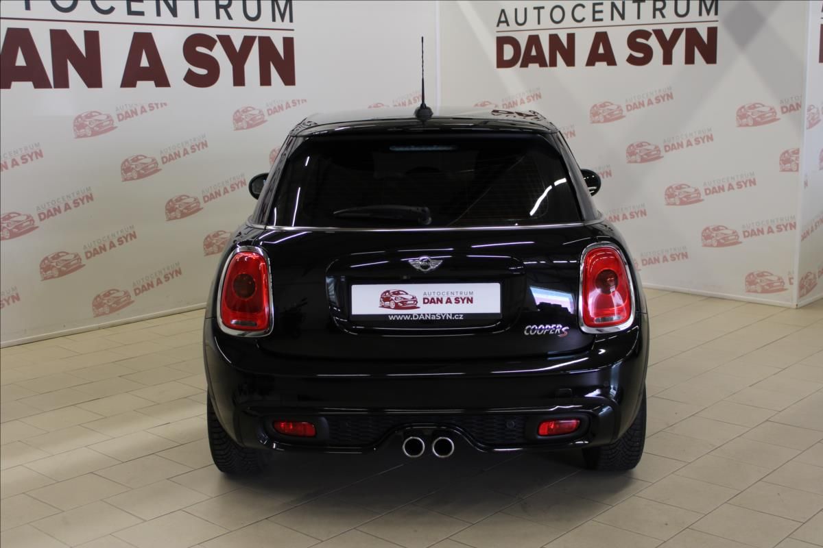 Mini Cooper S, 2,0 141 kW JCW 1.majitel TOP! - fotka 5