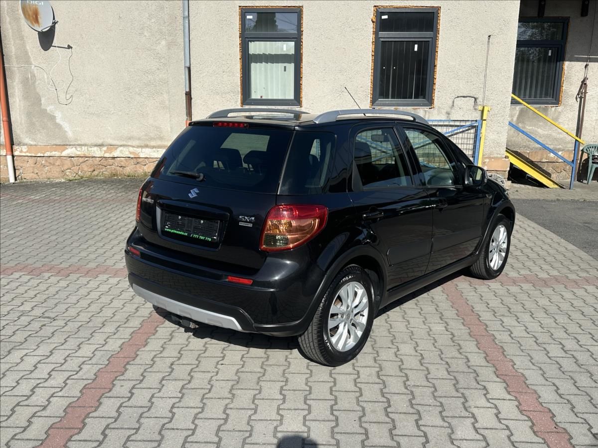 Suzuki SX4, 1,6 TAŽNÉ - fotka 4