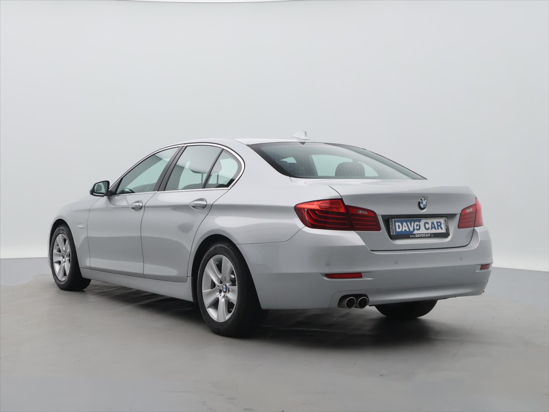 BMW Řada 5, 2.0 520da 135kW Aut.klima Kůže - fotka 5