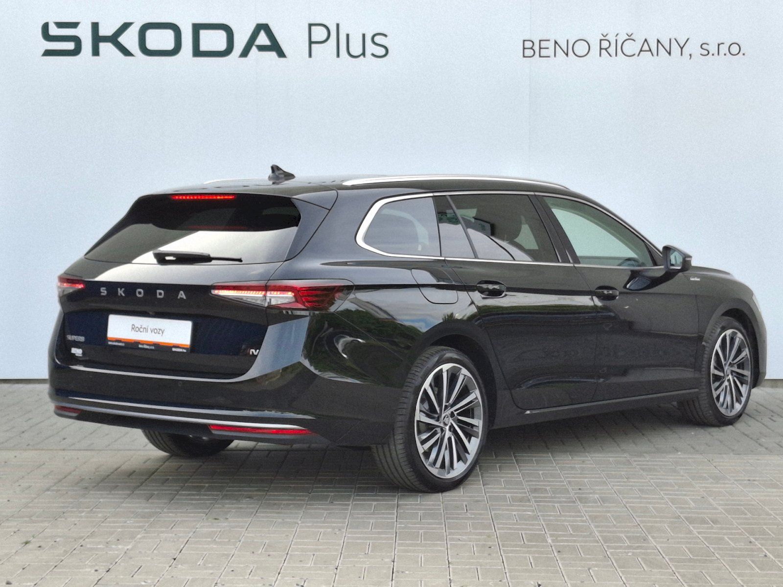 Škoda Superb, Combi iV L&K DSG 1,5TSi 150kW - fotka 2