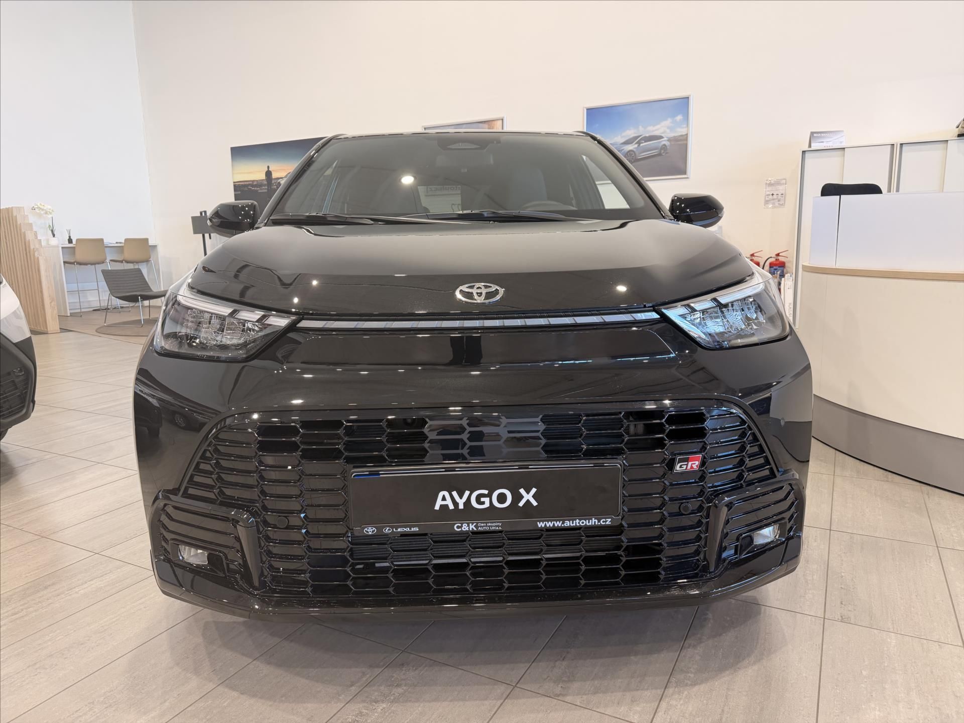 Toyota Aygo, 1,5 Hybrid (116k)  Executive - fotka 4